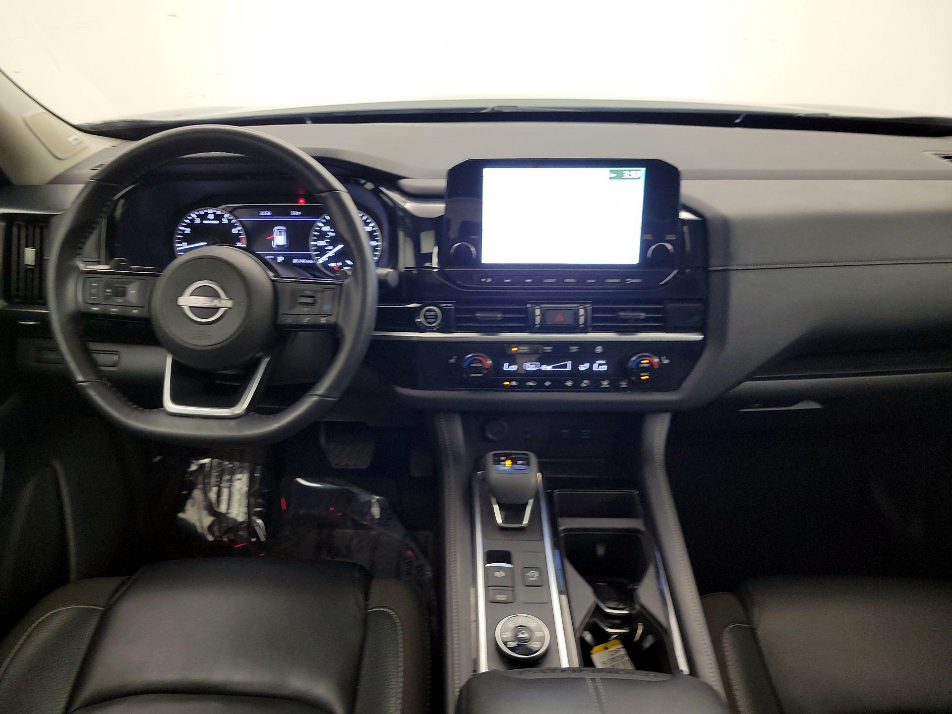 Thumbnail: 2023 Nissan Pathfinder - 9