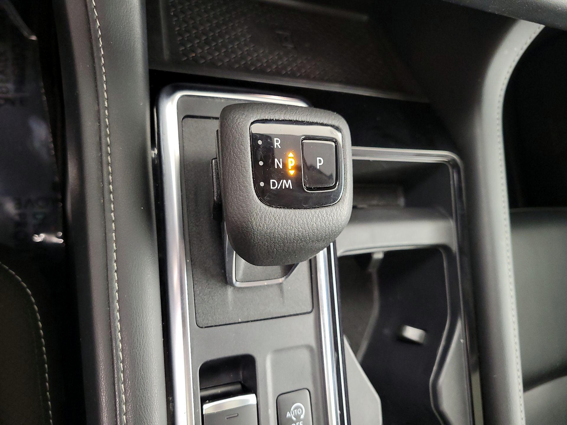 Thumbnail: 2023 Nissan Pathfinder - 18