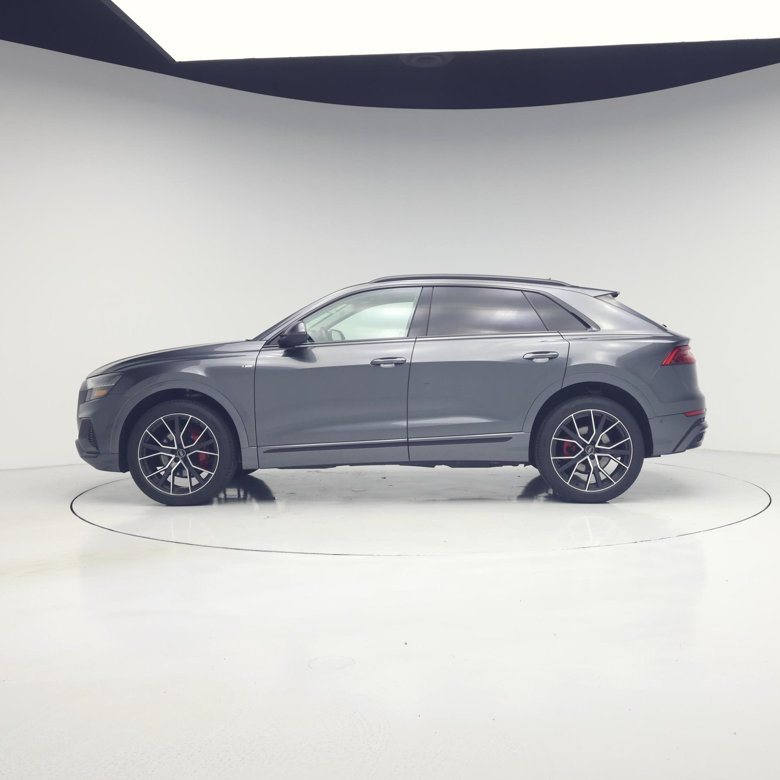 Thumbnail: 2021 Audi Q8 - 3