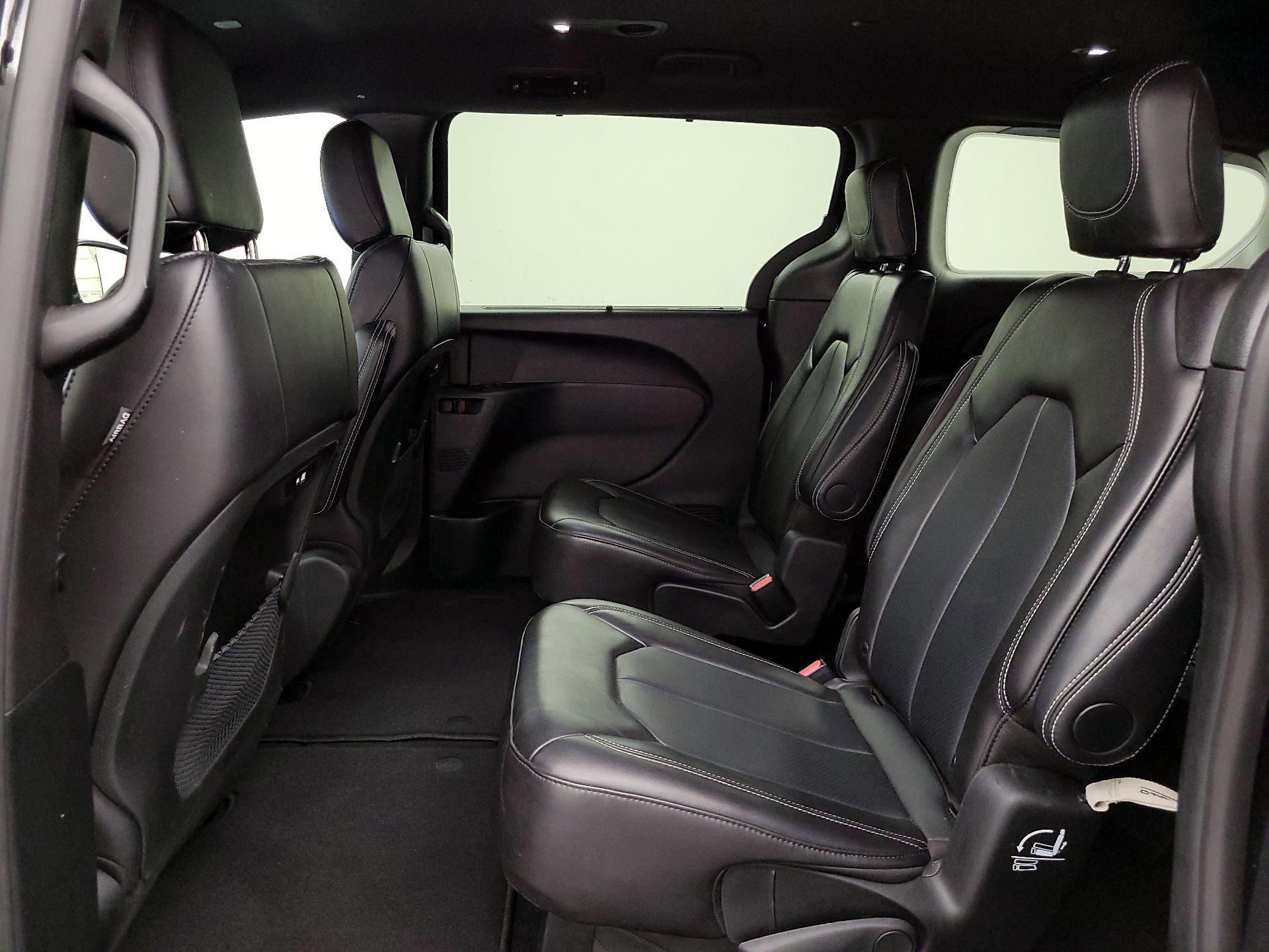 Thumbnail: 2025 Chrysler Pacifica - 19
