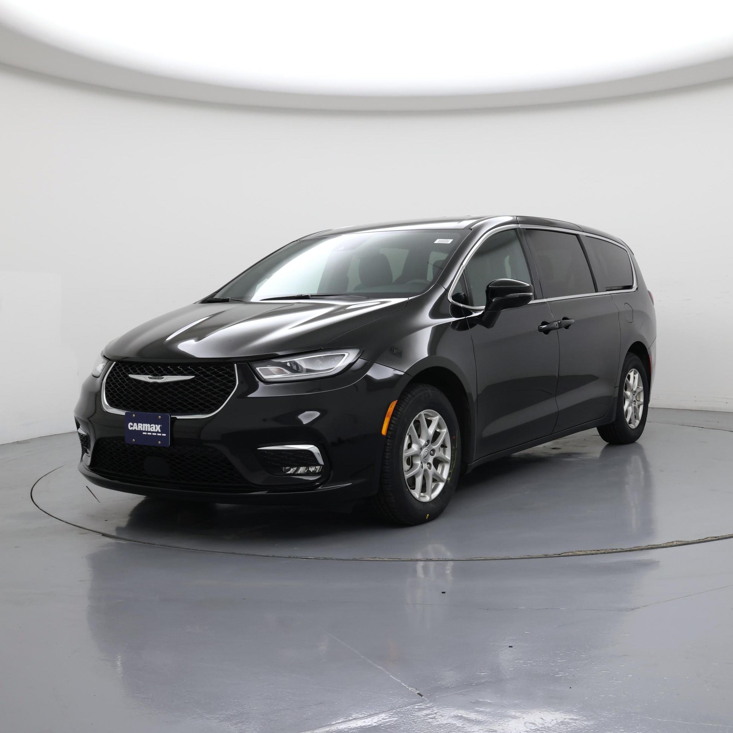 Thumbnail: 2025 Chrysler Pacifica - 4