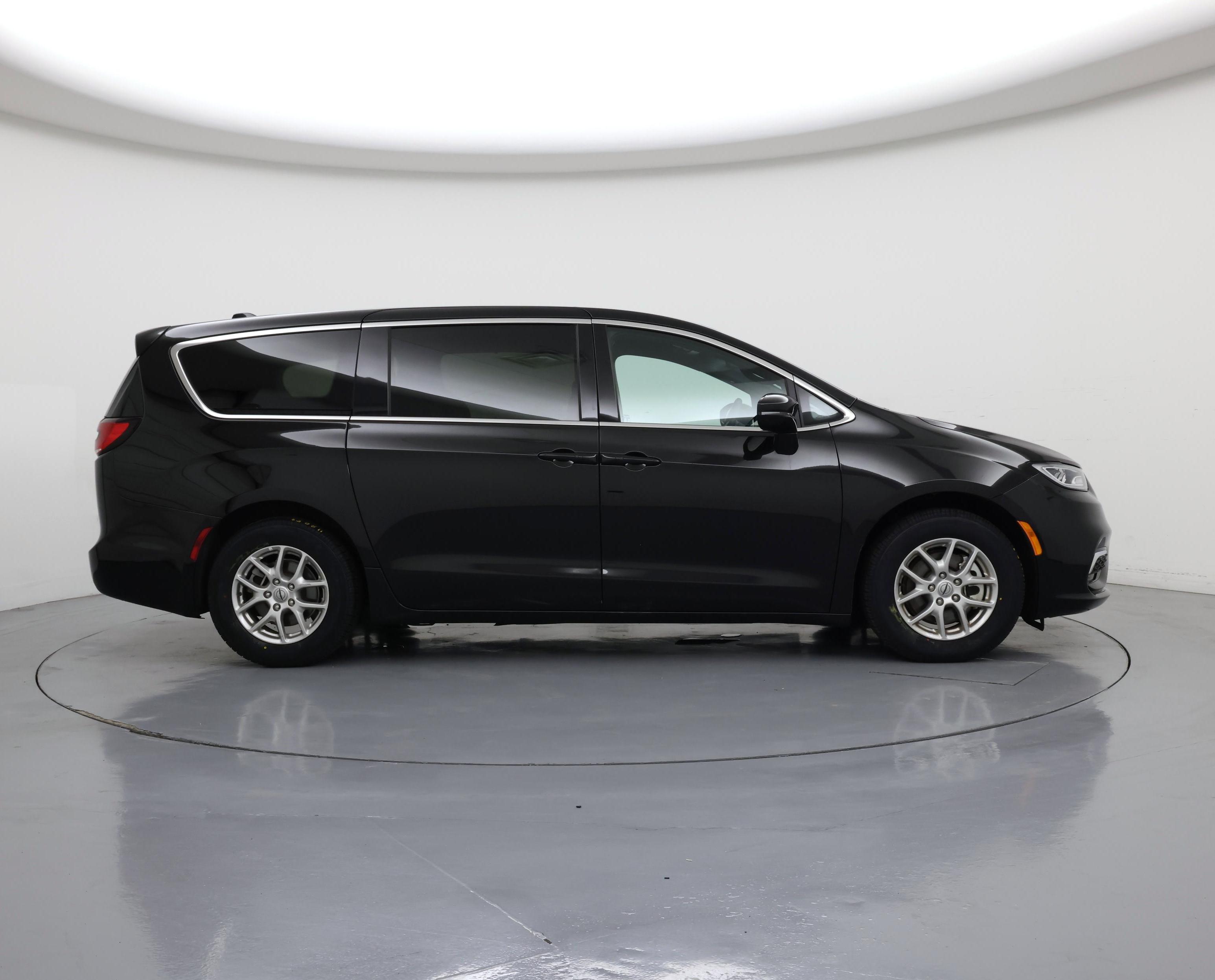 Thumbnail: 2025 Chrysler Pacifica - 7