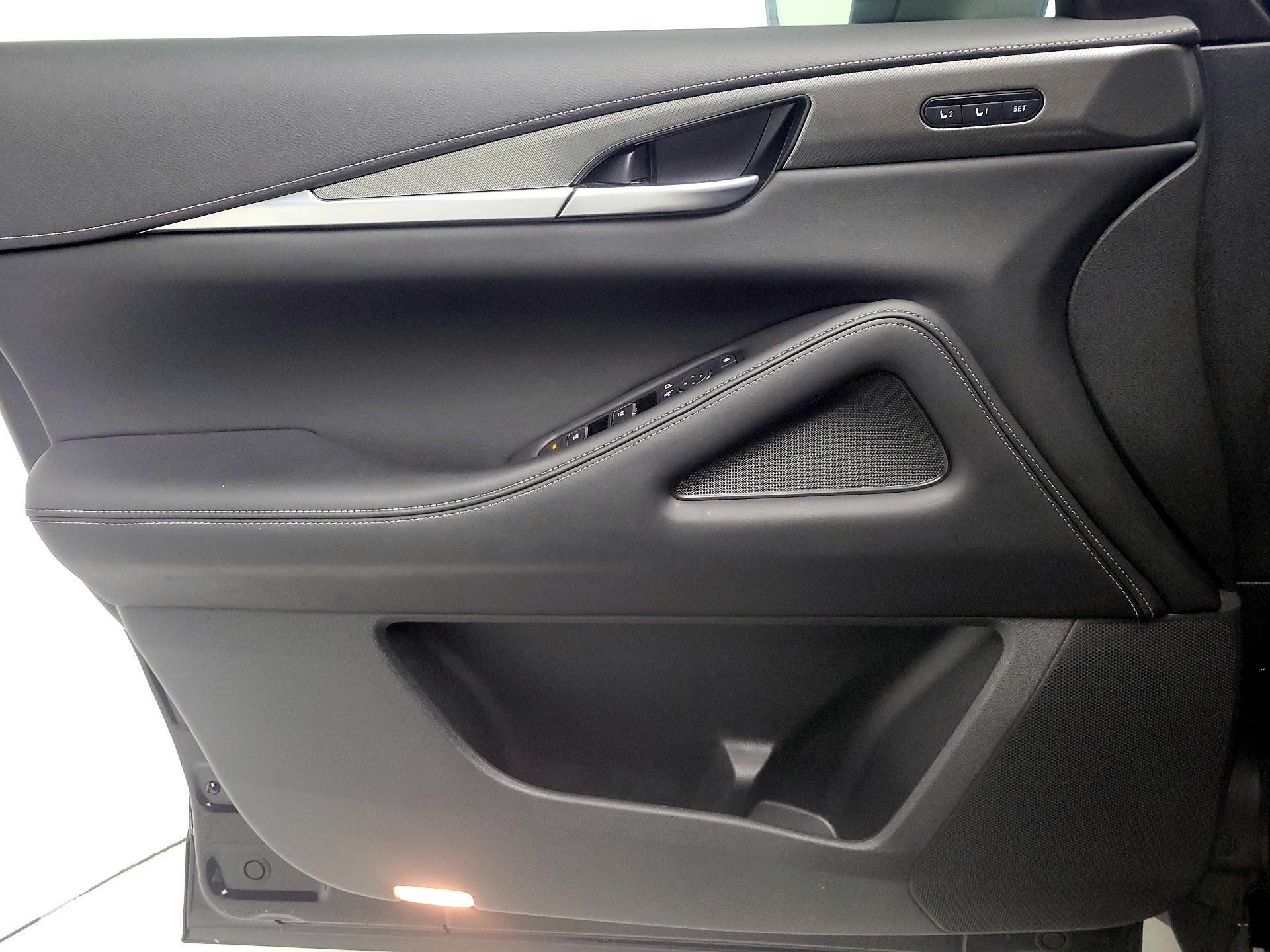 Thumbnail: 2023 INFINITI QX60 - 12