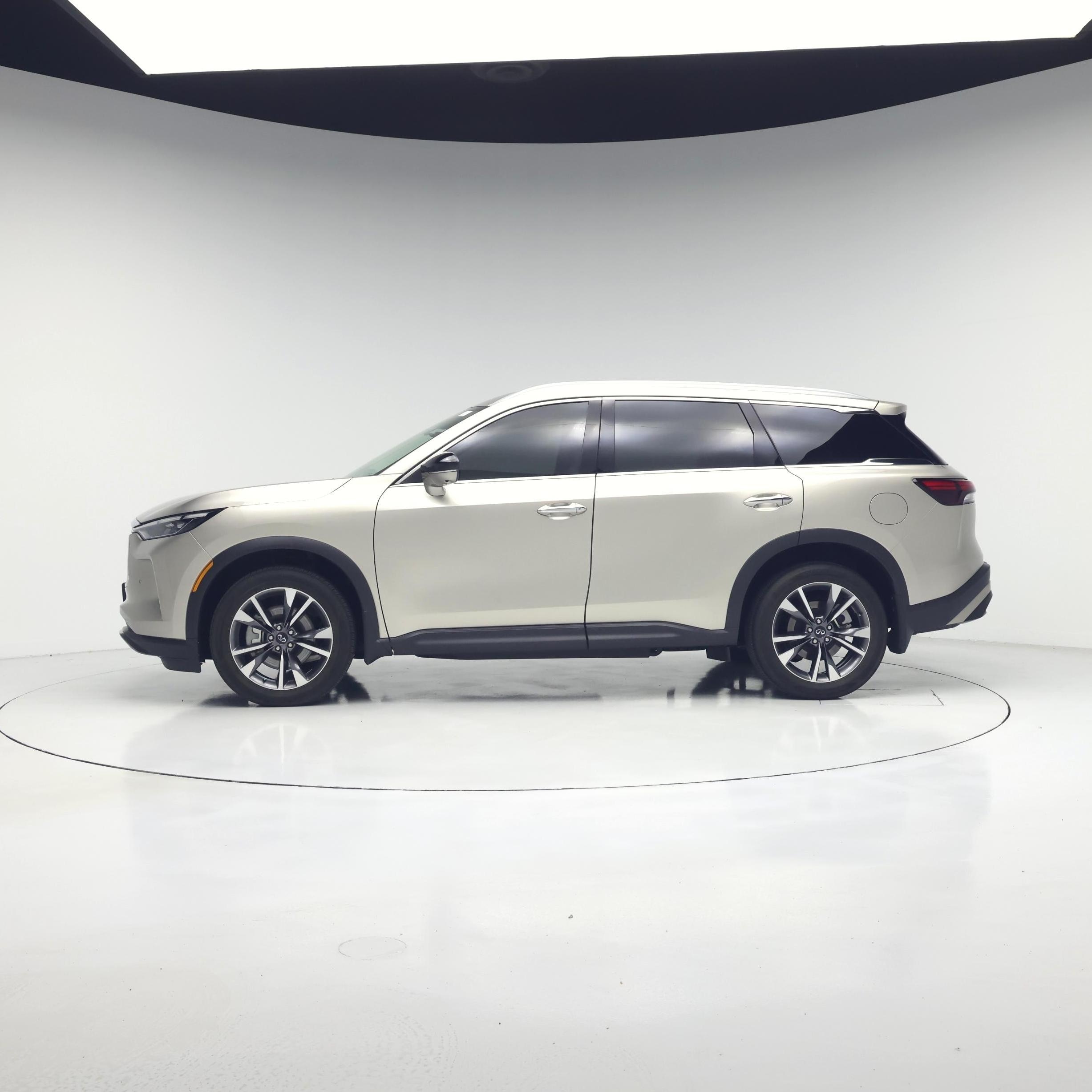 Thumbnail: 2023 INFINITI QX60 - 3