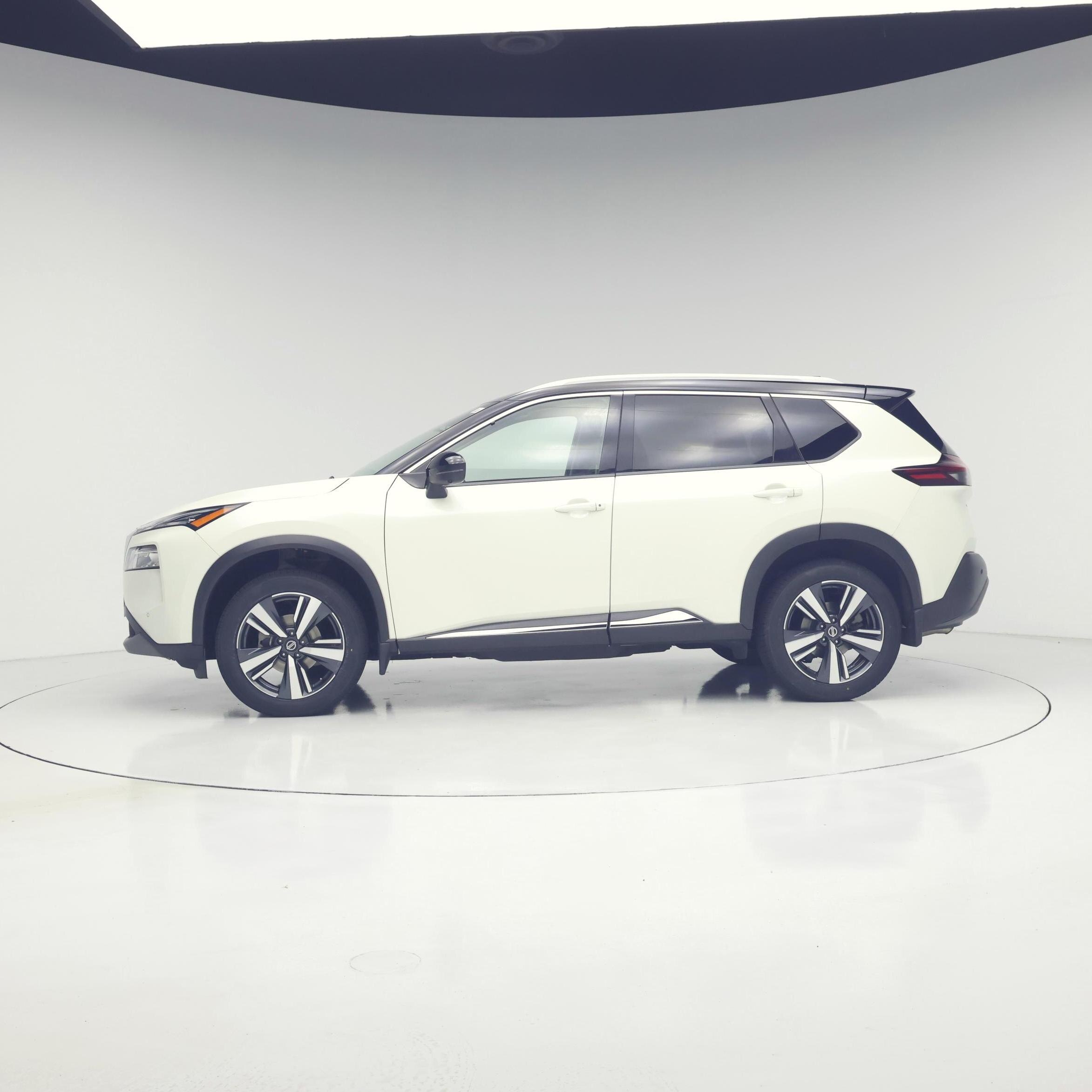 Thumbnail: 2021 Nissan Rogue - 3