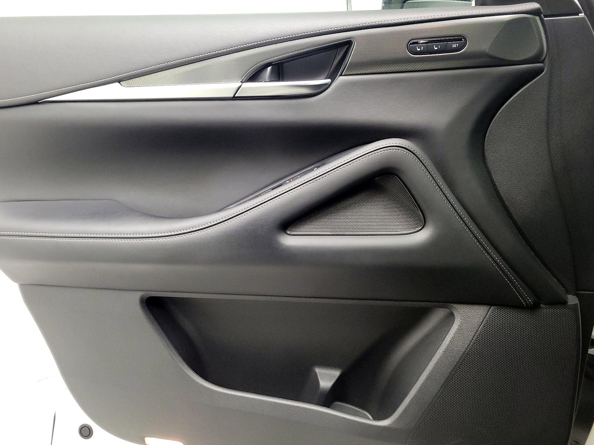 Thumbnail: 2023 INFINITI QX60 - 12