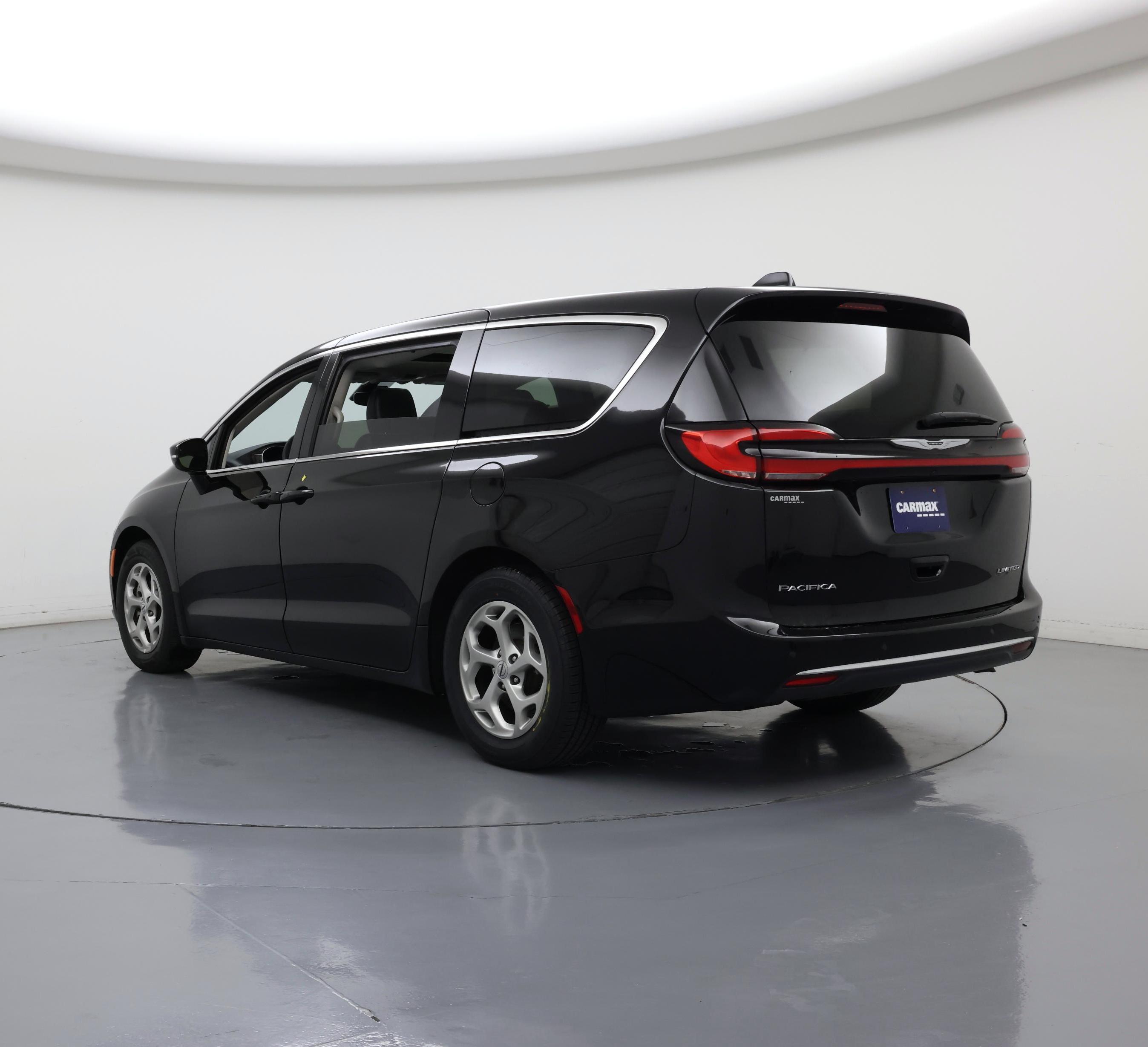 Thumbnail: 2024 Chrysler Pacifica - 2