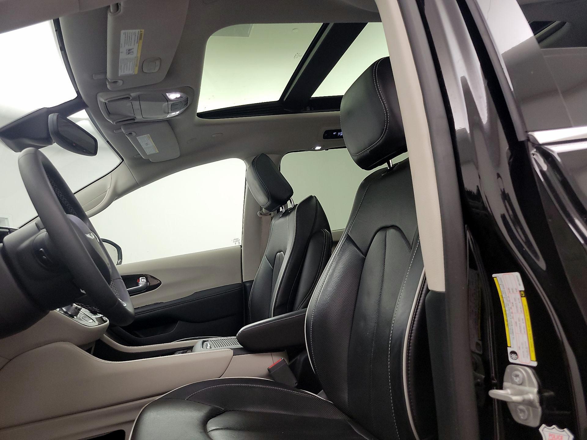 Thumbnail: 2024 Chrysler Pacifica - 20