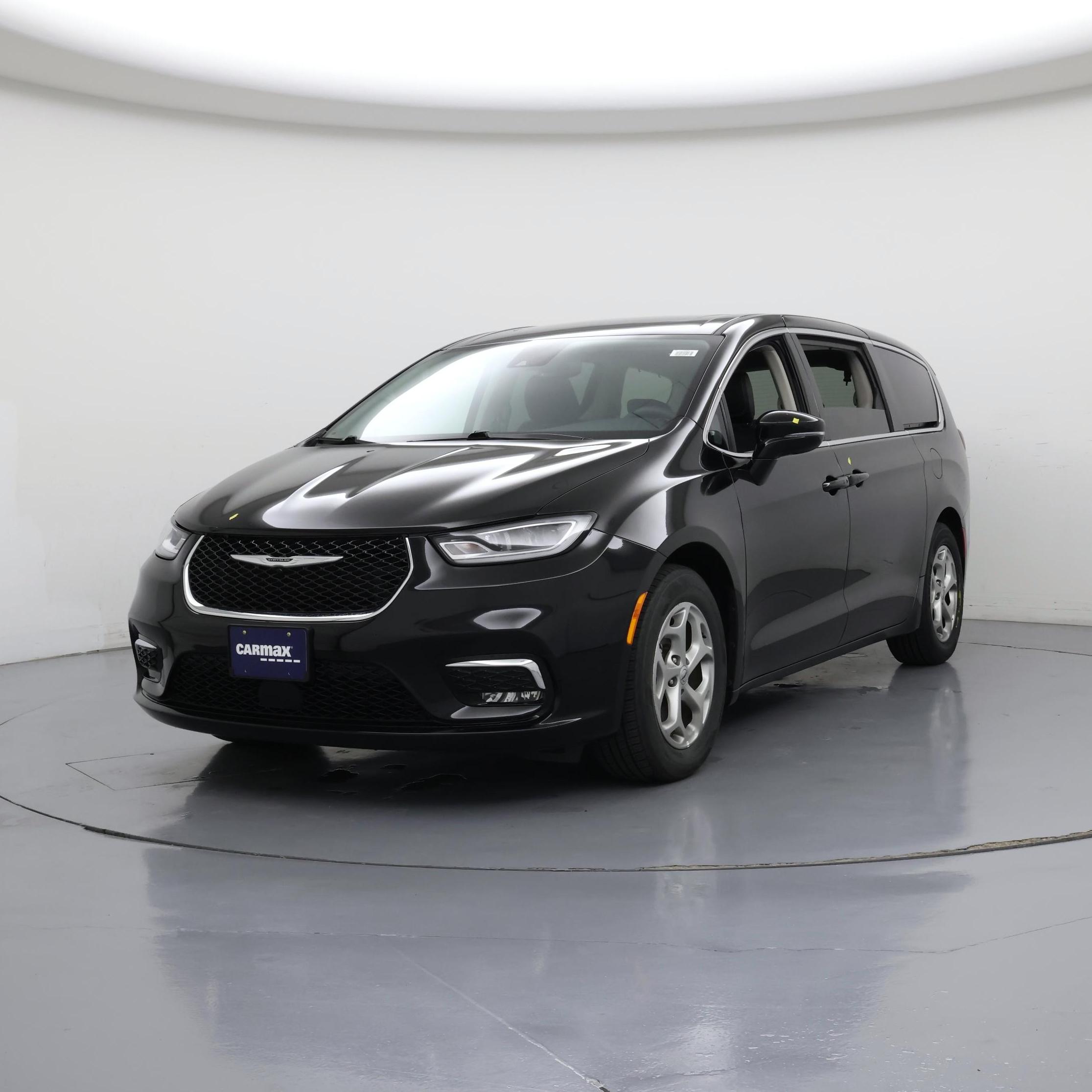 Thumbnail: 2024 Chrysler Pacifica - 4
