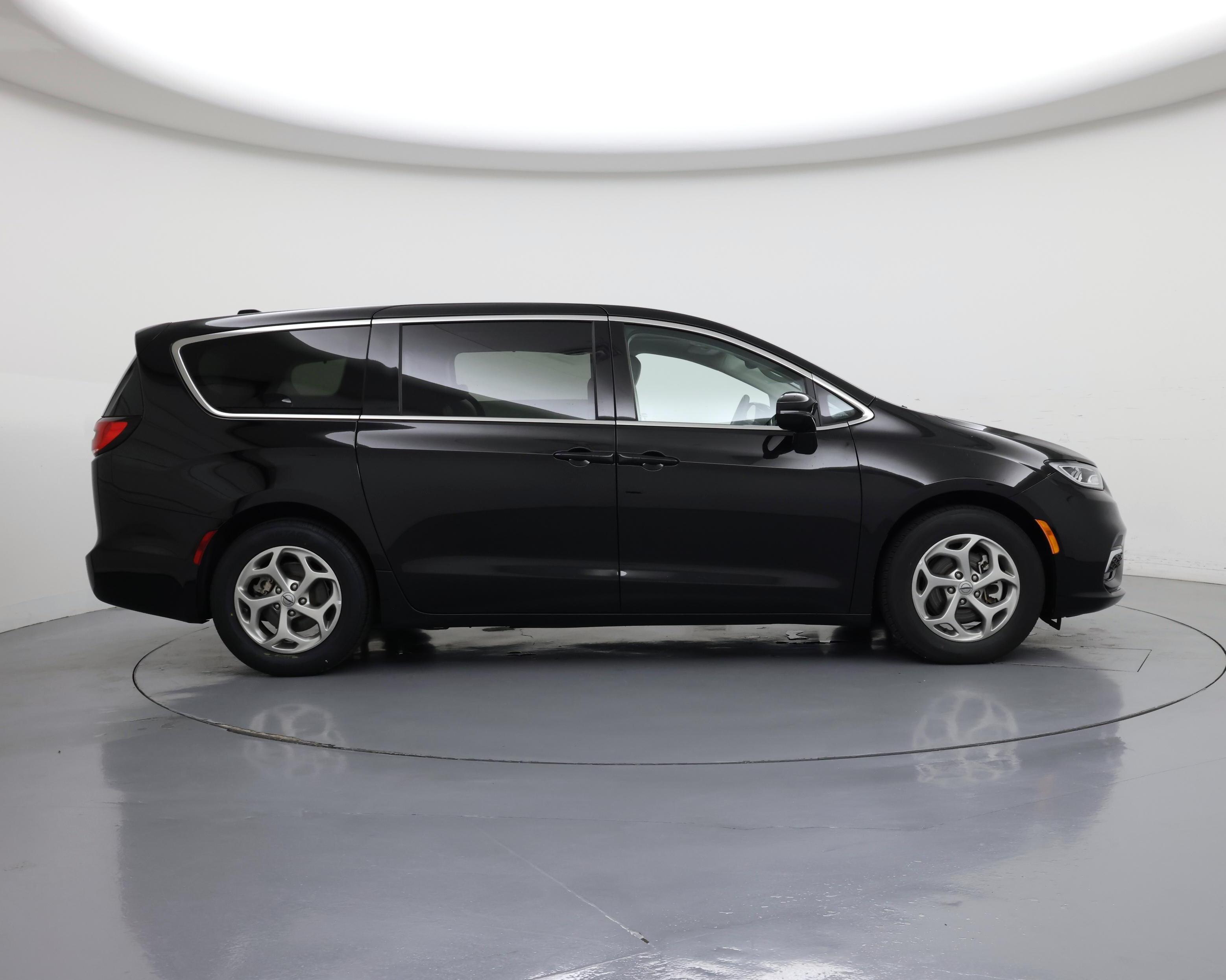 Thumbnail: 2024 Chrysler Pacifica - 7