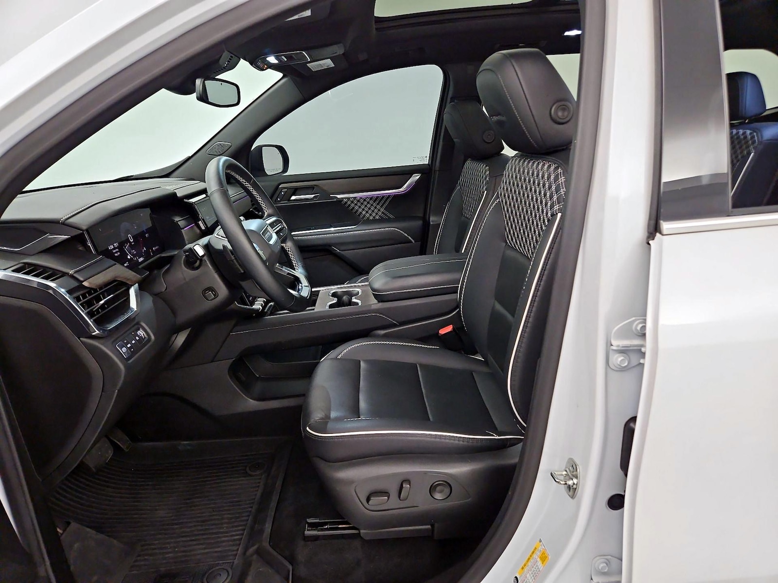 2024 GMC Acadia Denali - Photo 12