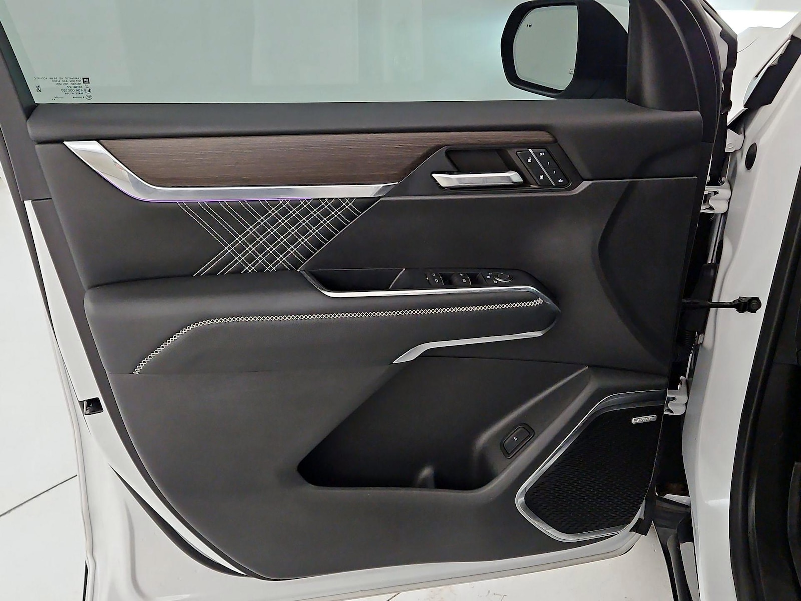 2024 GMC Acadia Denali - Photo 13
