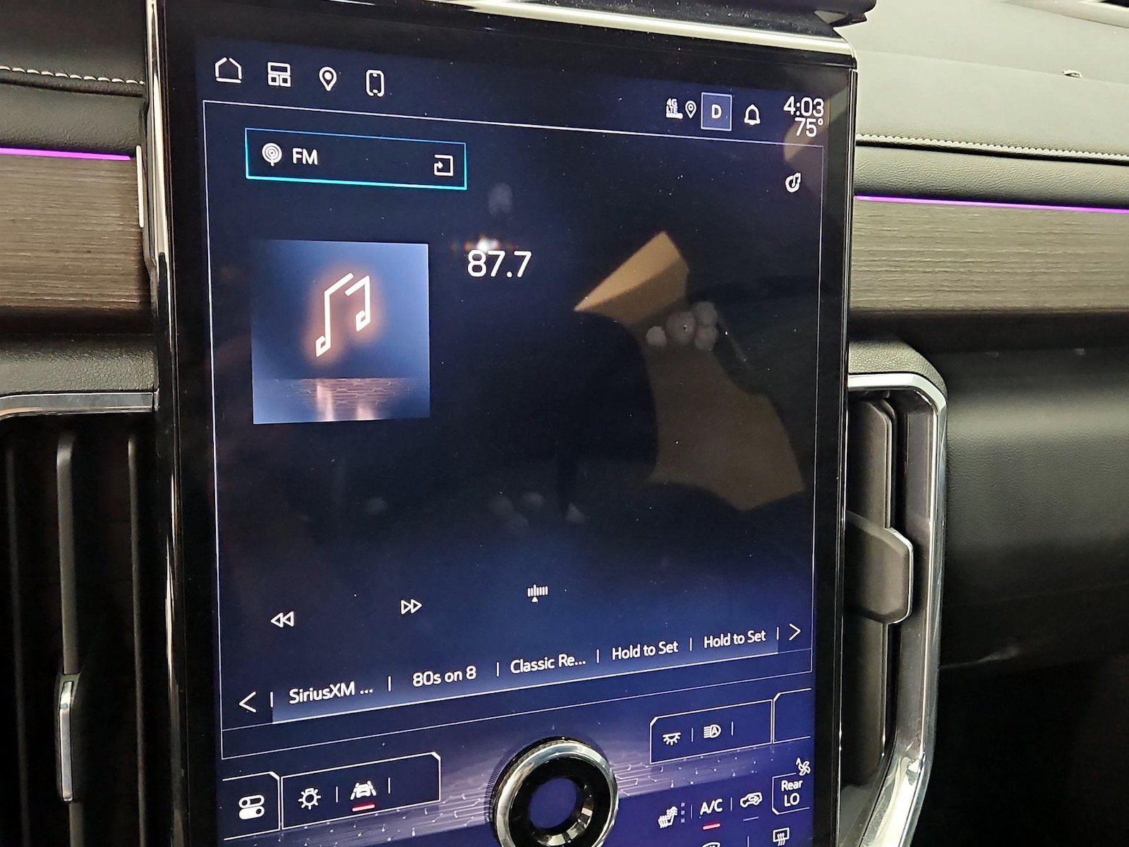 2024 GMC Acadia Denali - Photo 17