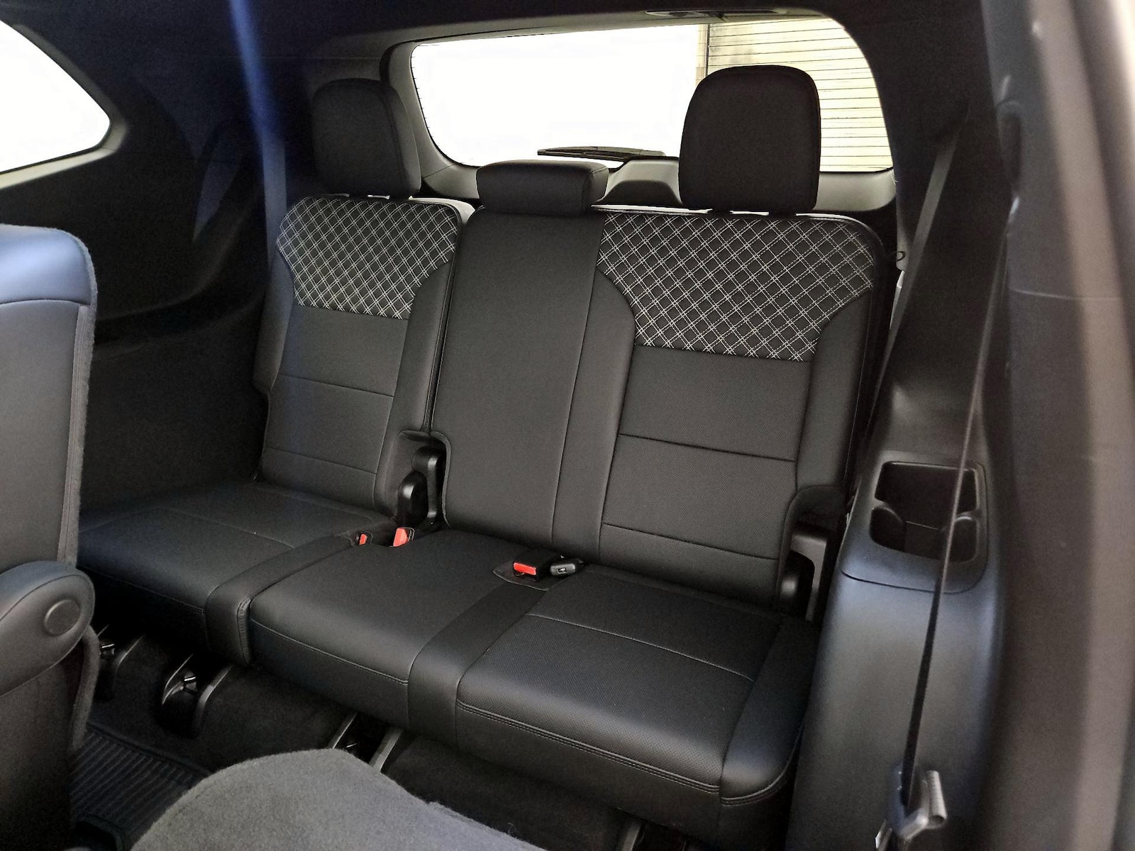 2024 GMC Acadia Denali - Photo 23