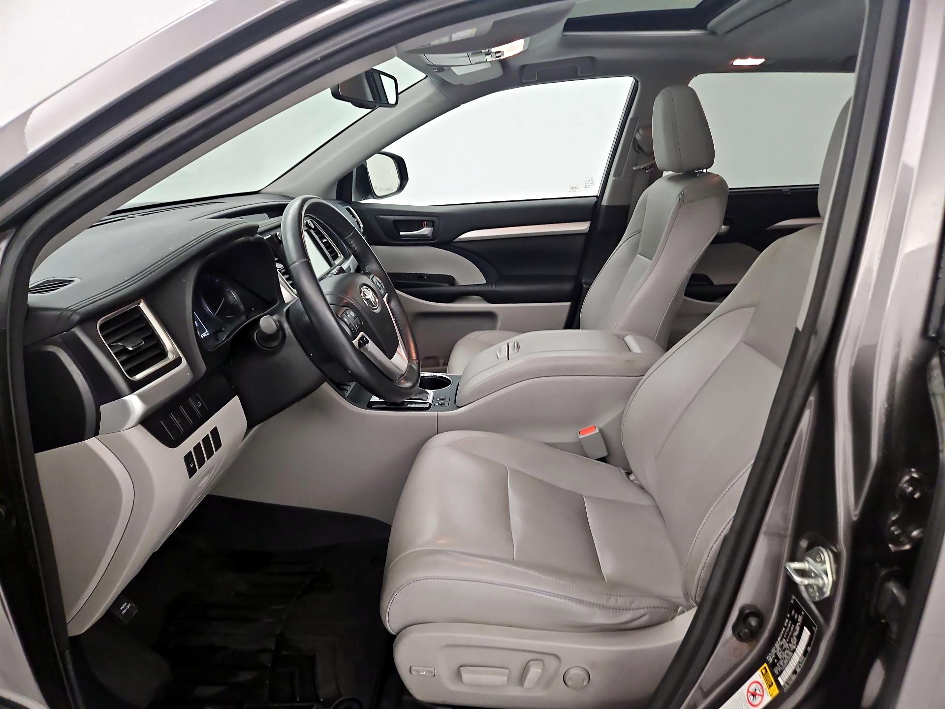 Thumbnail: 2014 Toyota Highlander - 11