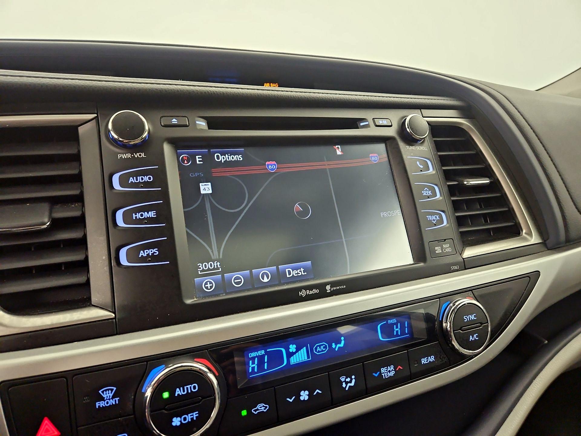 Thumbnail: 2014 Toyota Highlander - 14