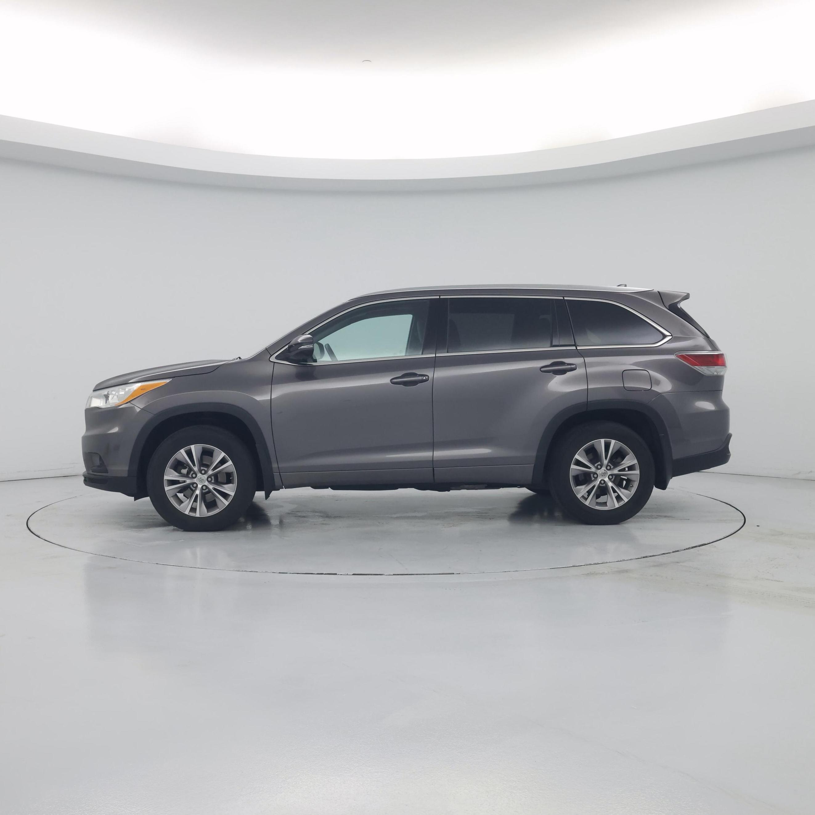Thumbnail: 2014 Toyota Highlander - 3