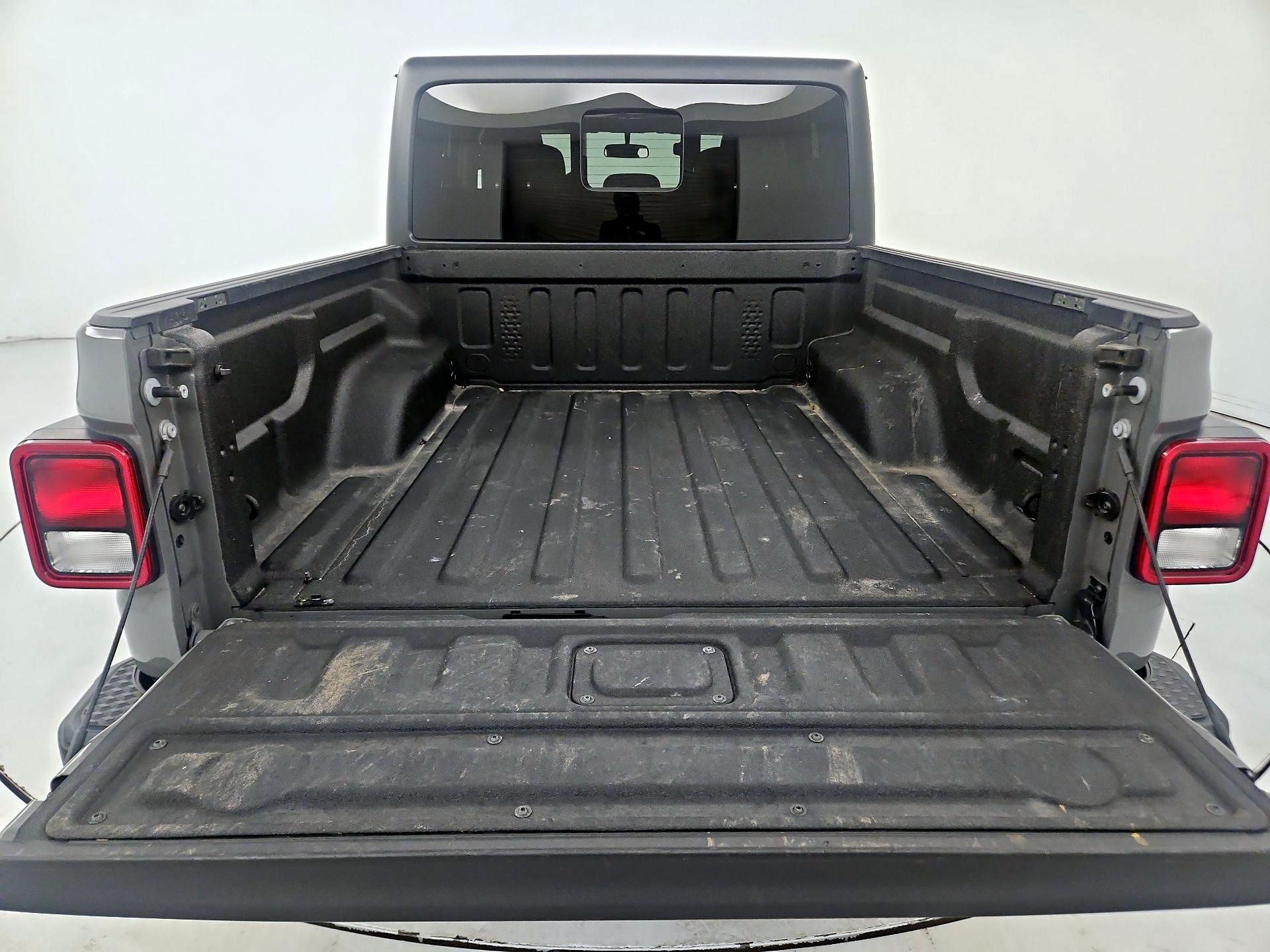 Thumbnail: 2021 Jeep Gladiator - 20