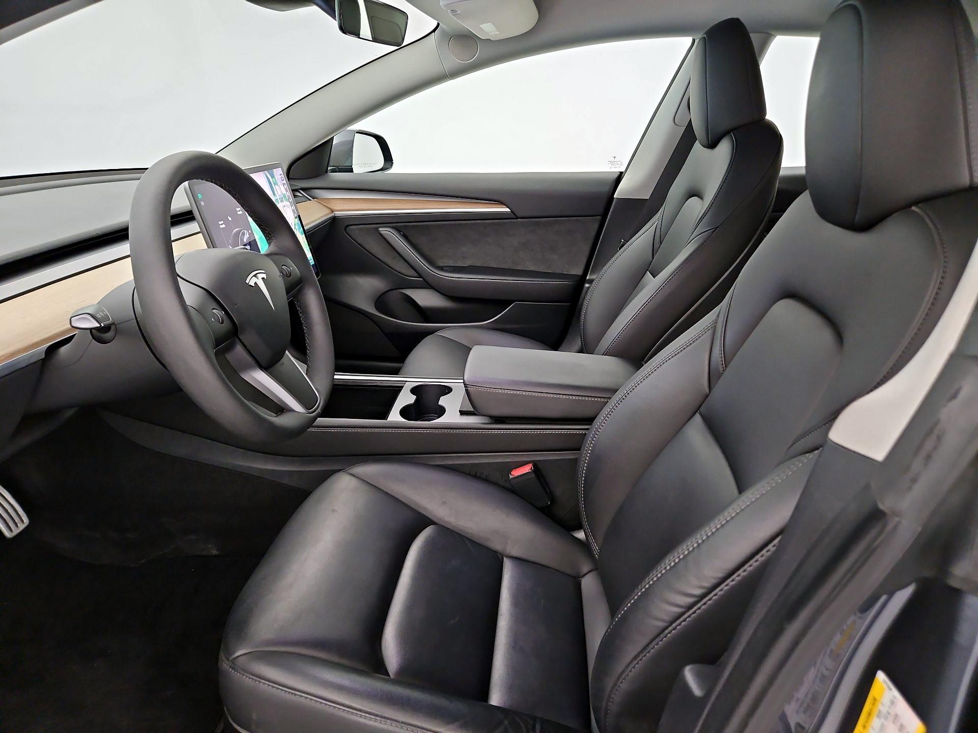 Thumbnail: 2023 Tesla Model 3 - 11