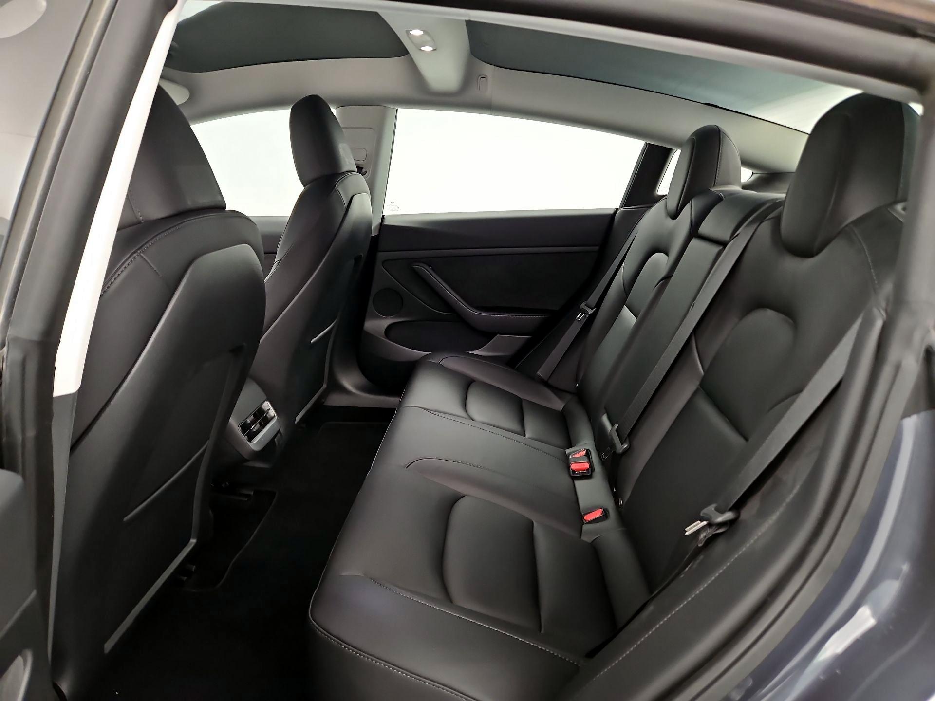 Thumbnail: 2023 Tesla Model 3 - 19