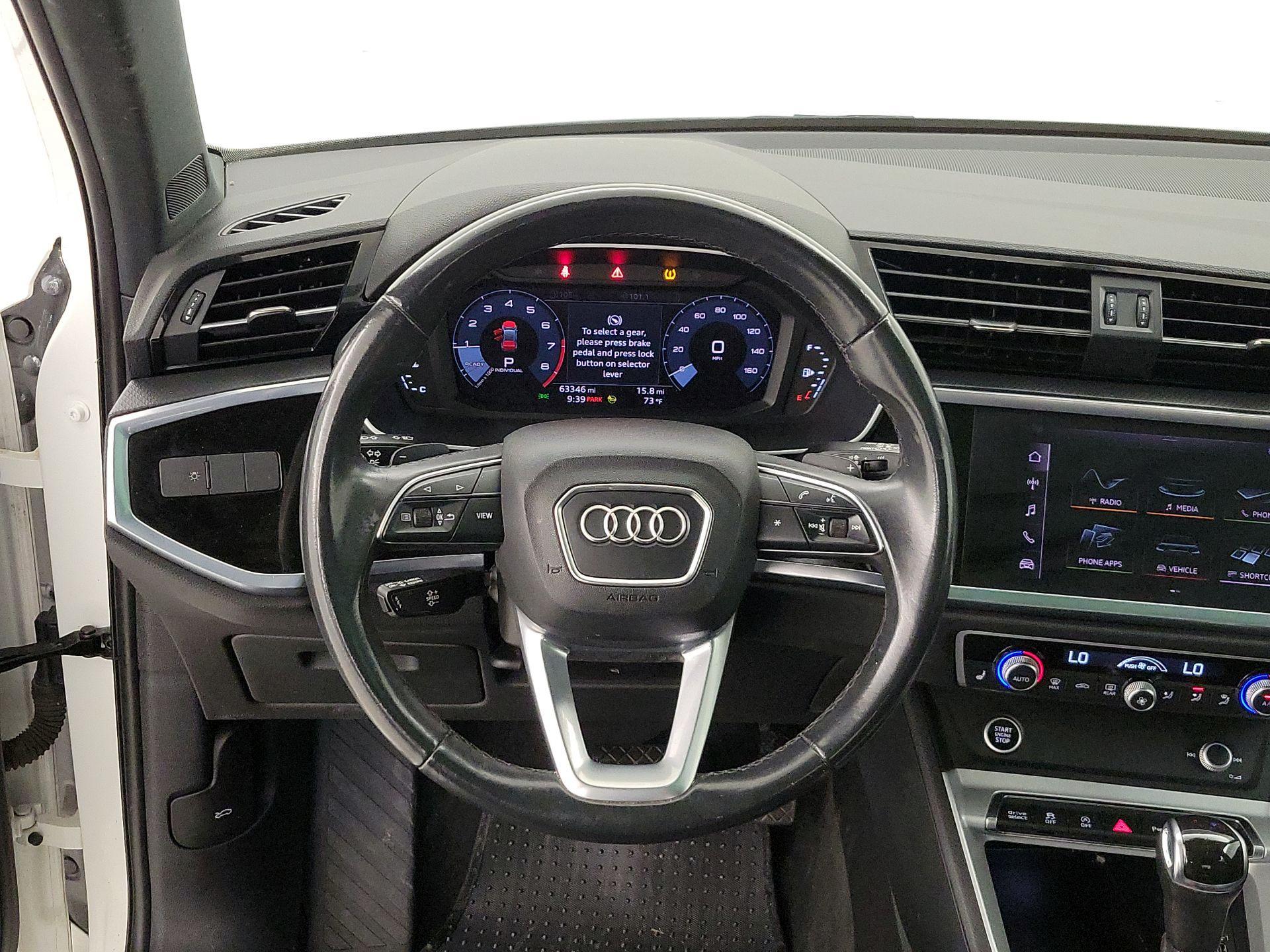 Thumbnail: 2021 Audi Q3 - 10