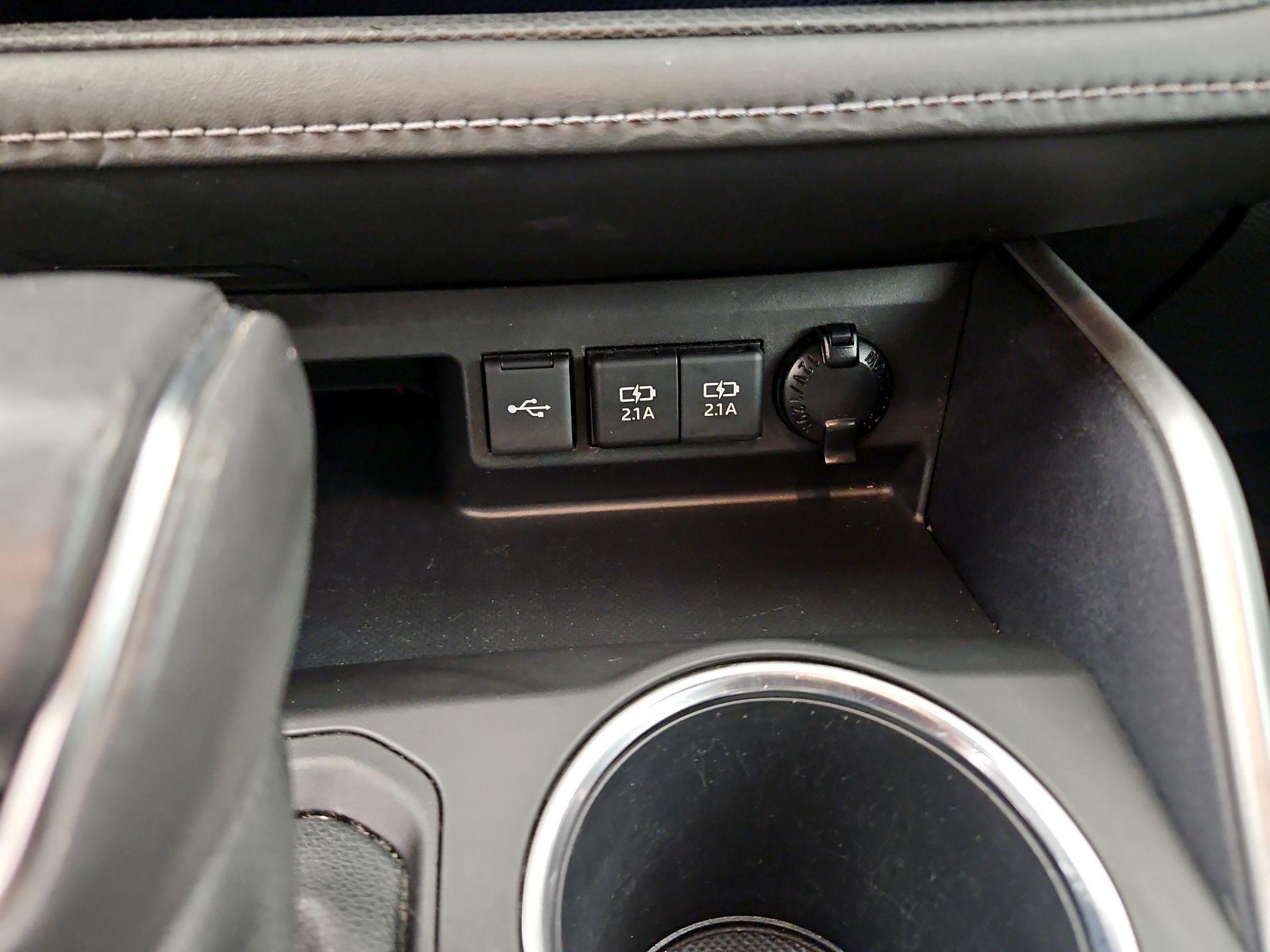 Thumbnail: 2021 Toyota Highlander - 18