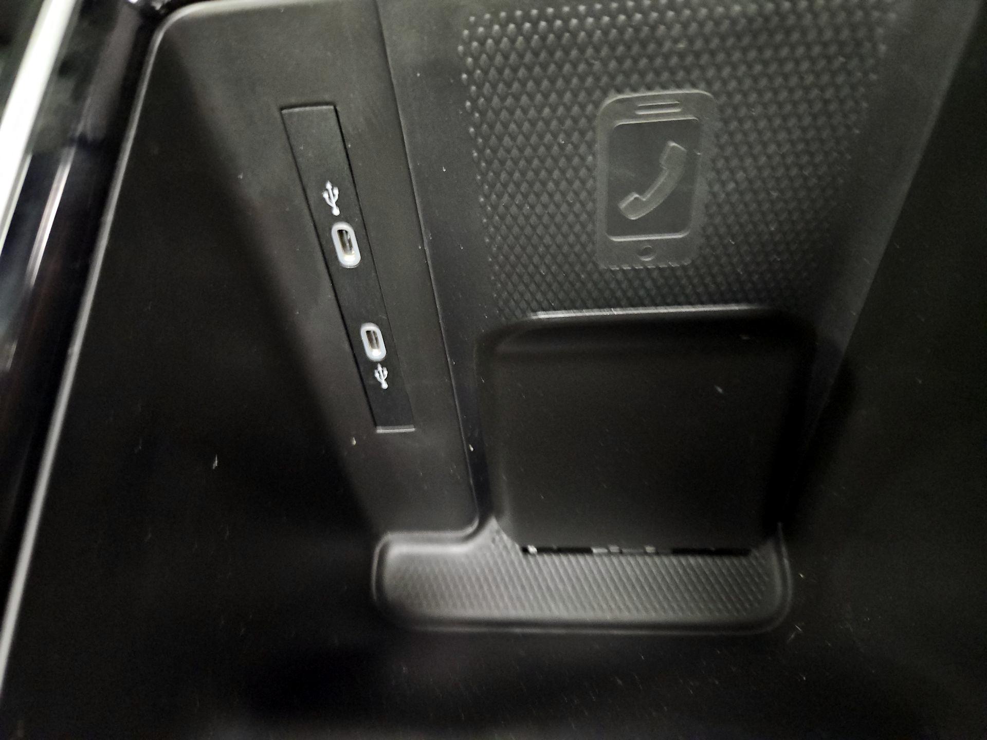 Thumbnail: 2023 Volkswagen ID.4 - 18