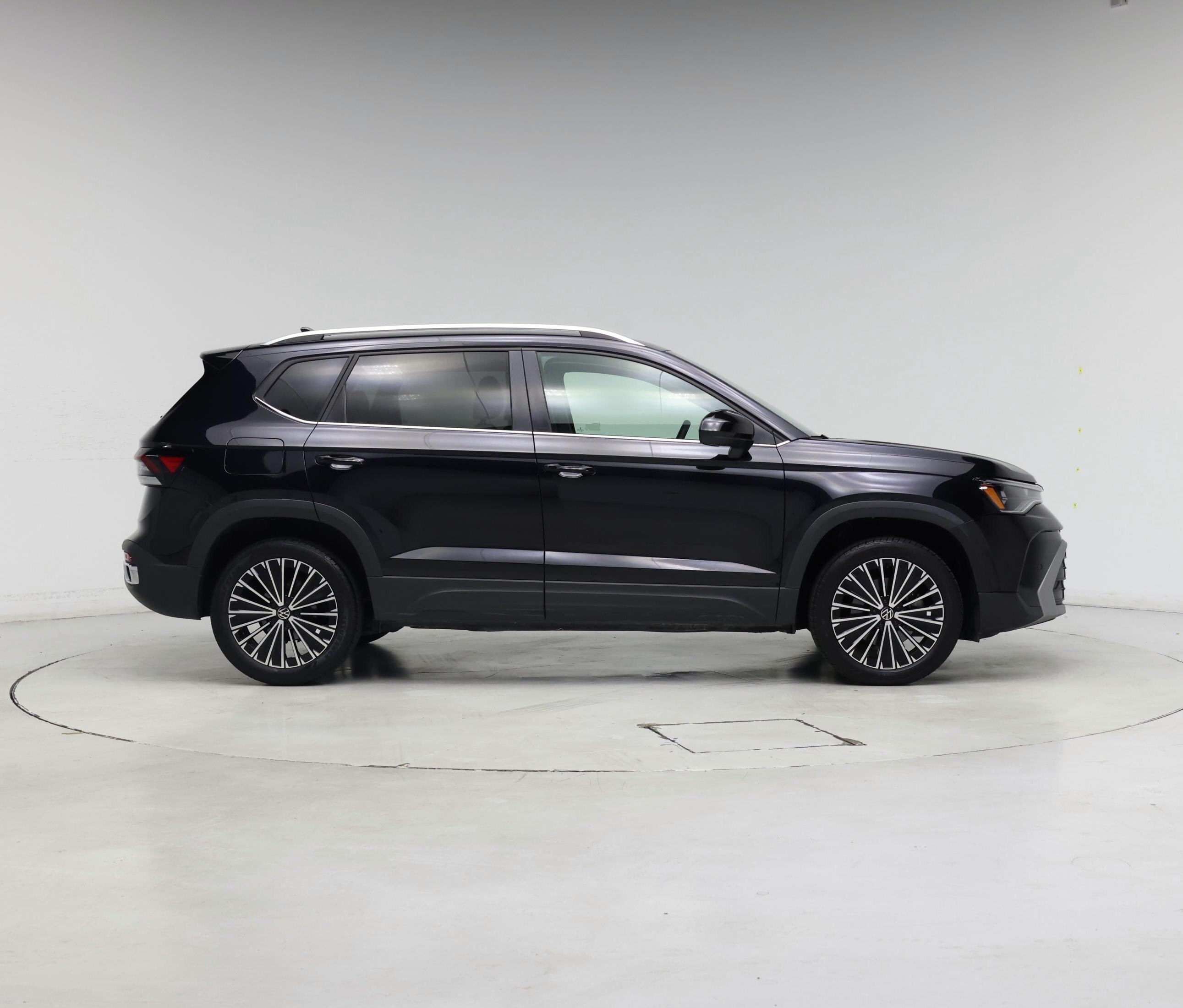 Thumbnail: 2025 Volkswagen Taos - 7