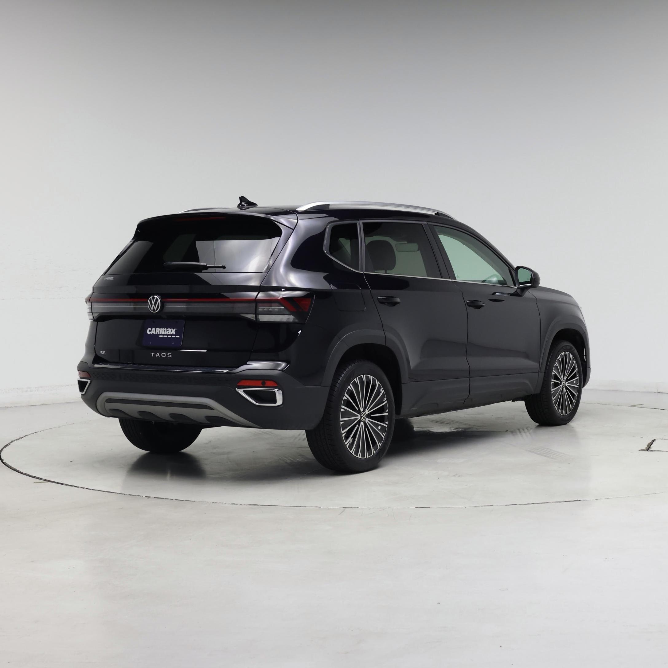Thumbnail: 2025 Volkswagen Taos - 8
