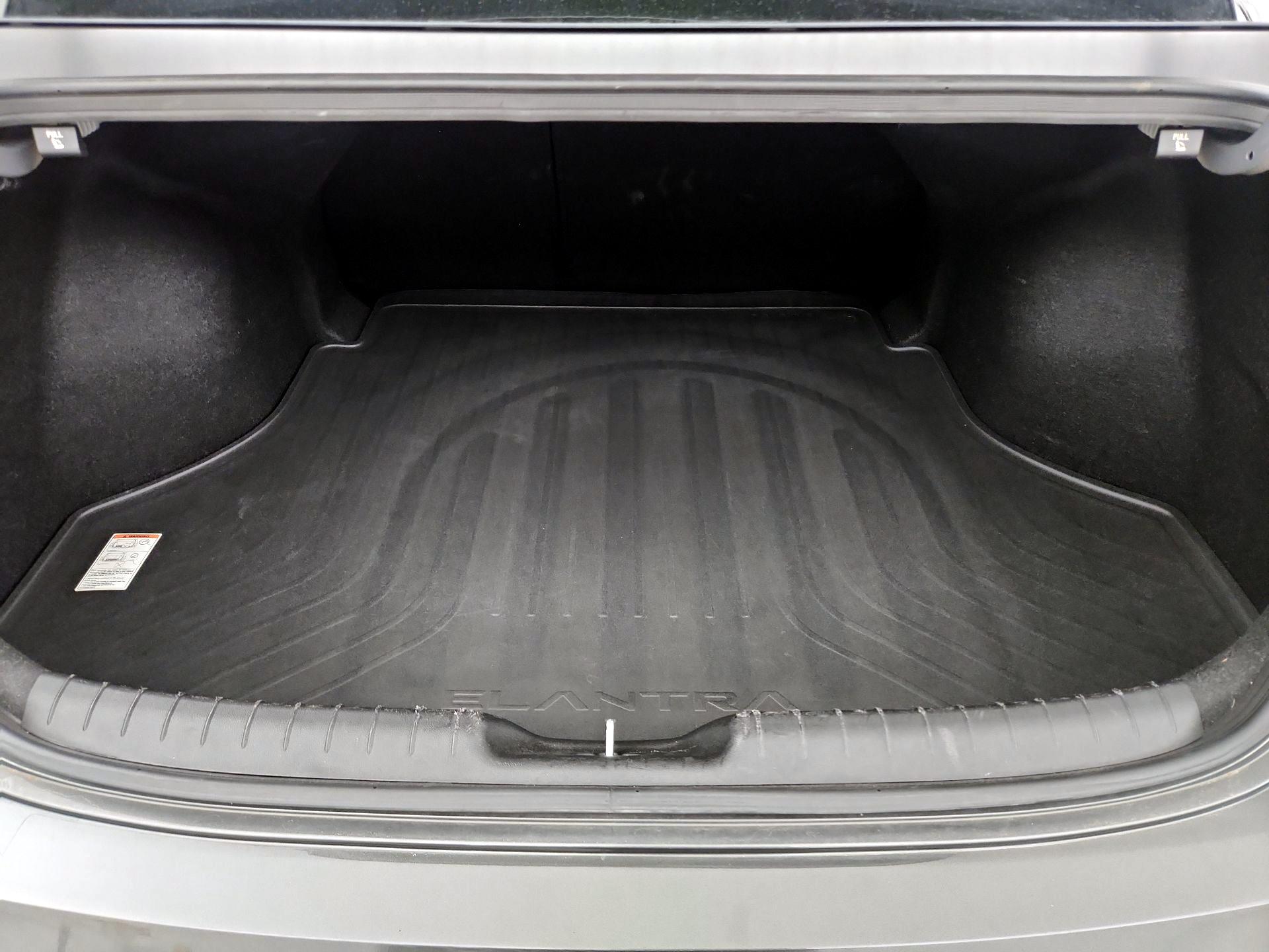 Thumbnail: 2024 Hyundai Elantra - 16