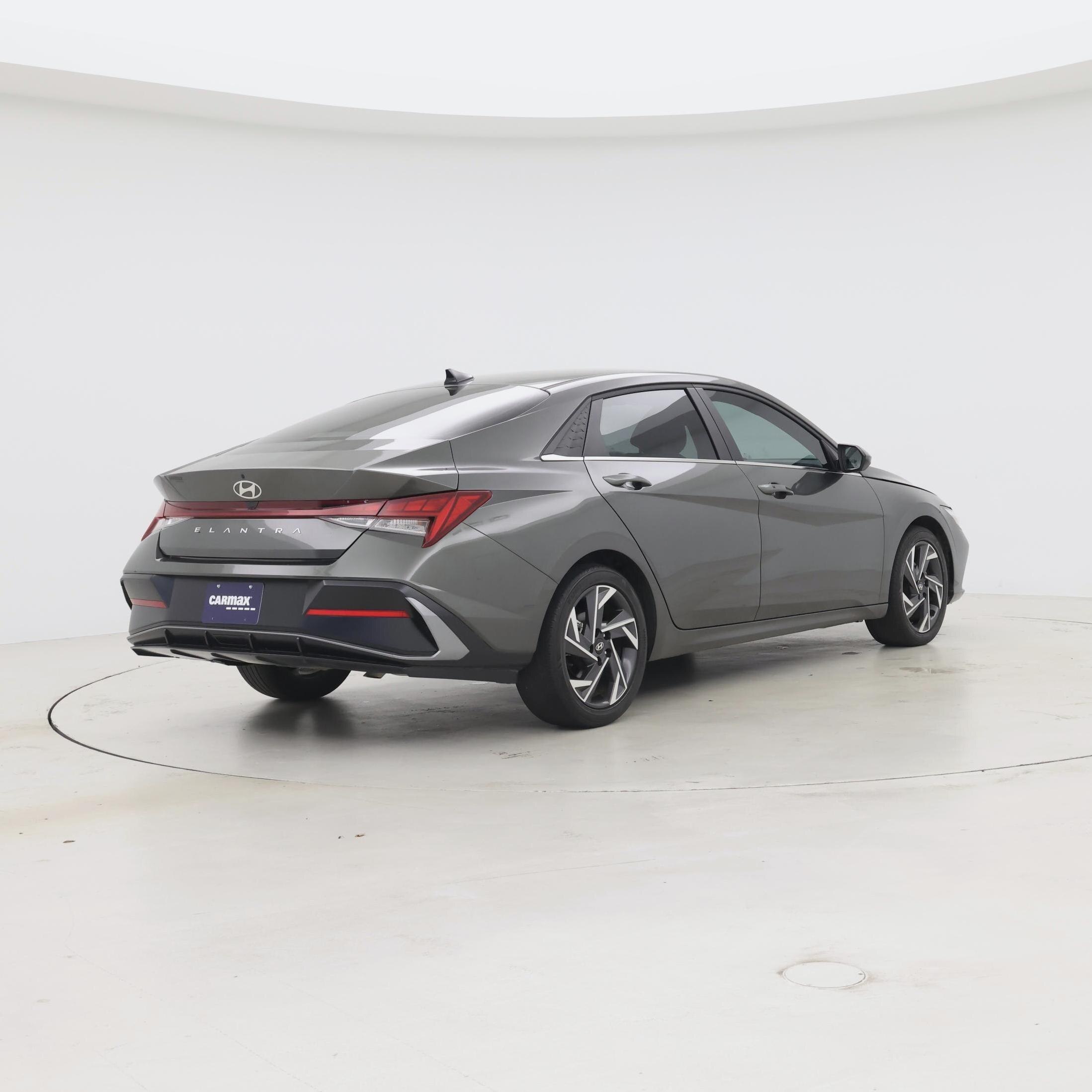 Thumbnail: 2024 Hyundai Elantra - 8