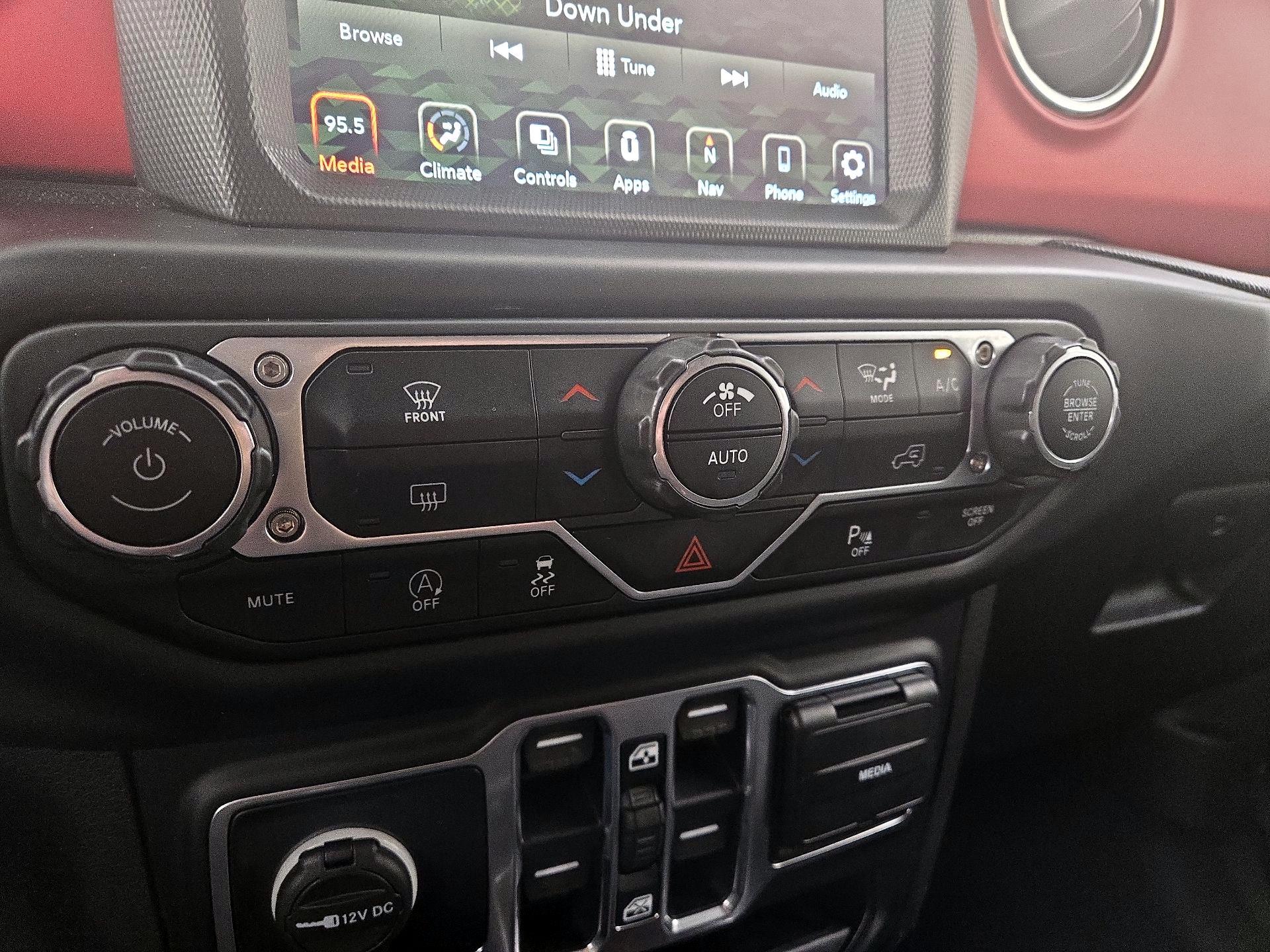 Thumbnail: 2022 Jeep Gladiator - 17