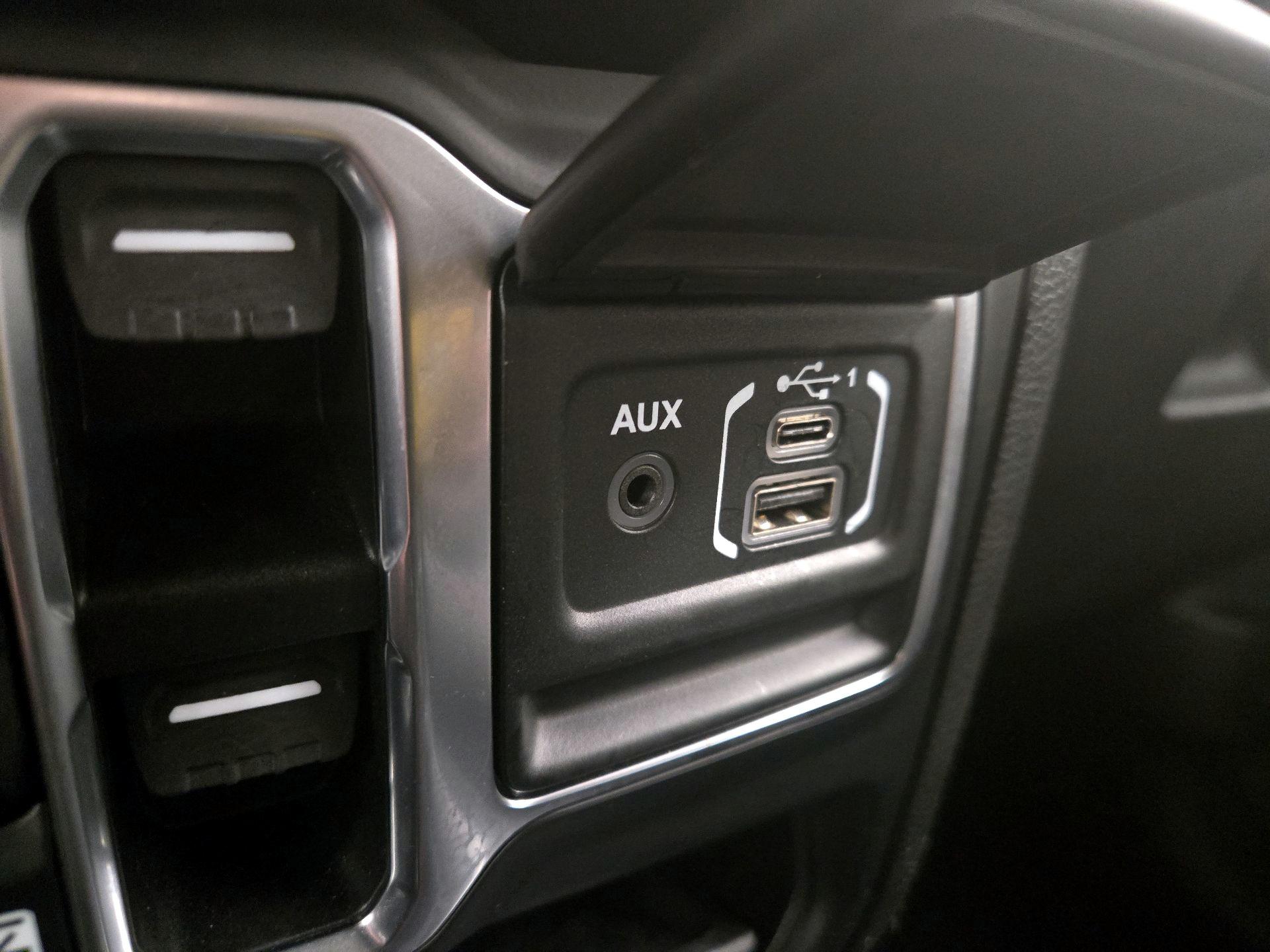 Thumbnail: 2022 Jeep Gladiator - 19