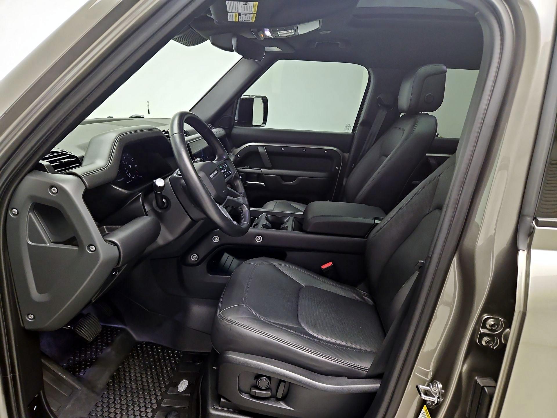 Thumbnail: 2025 Land Rover Defender - 11