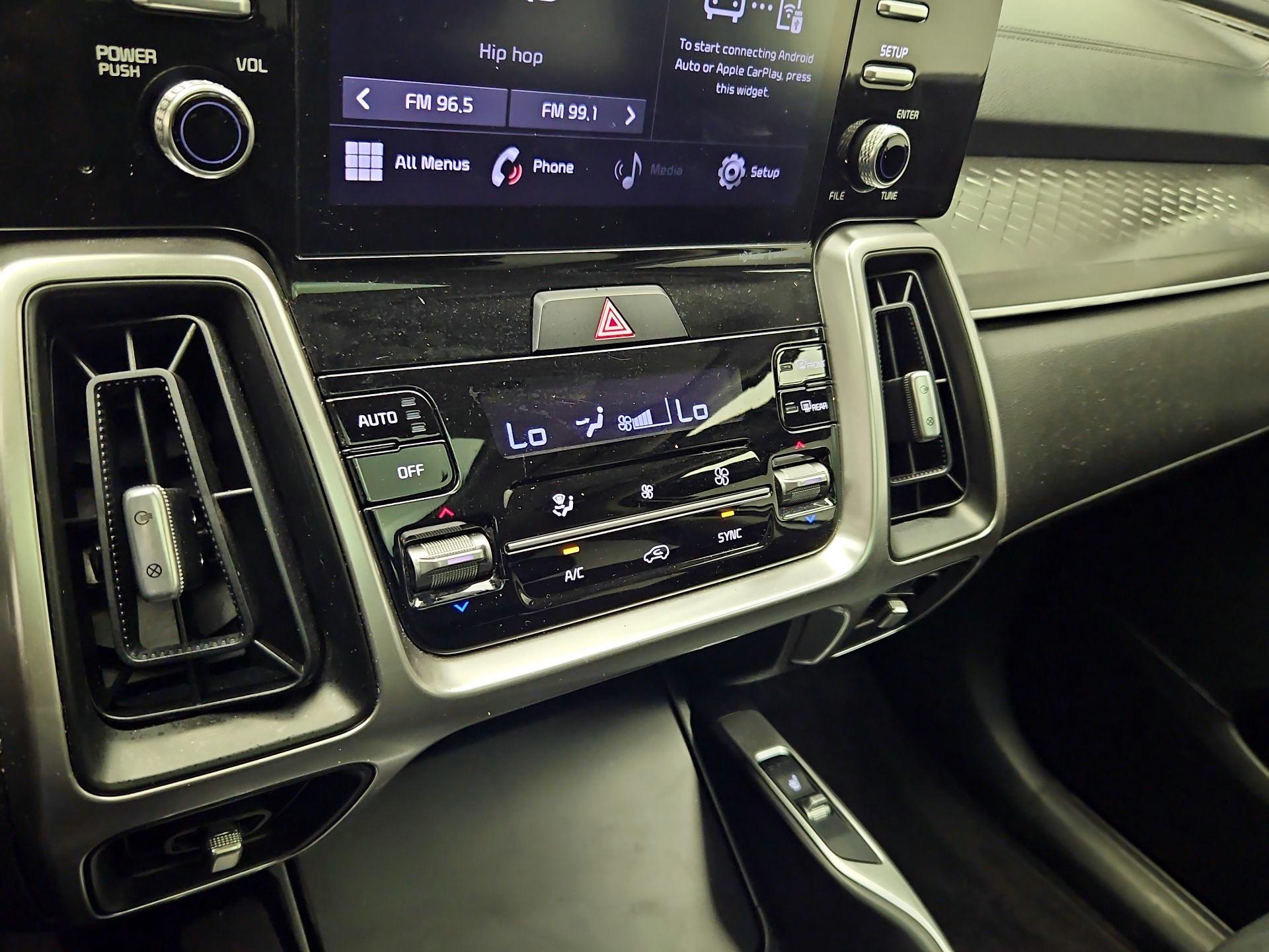 Thumbnail: 2021 Kia Sorento - 16