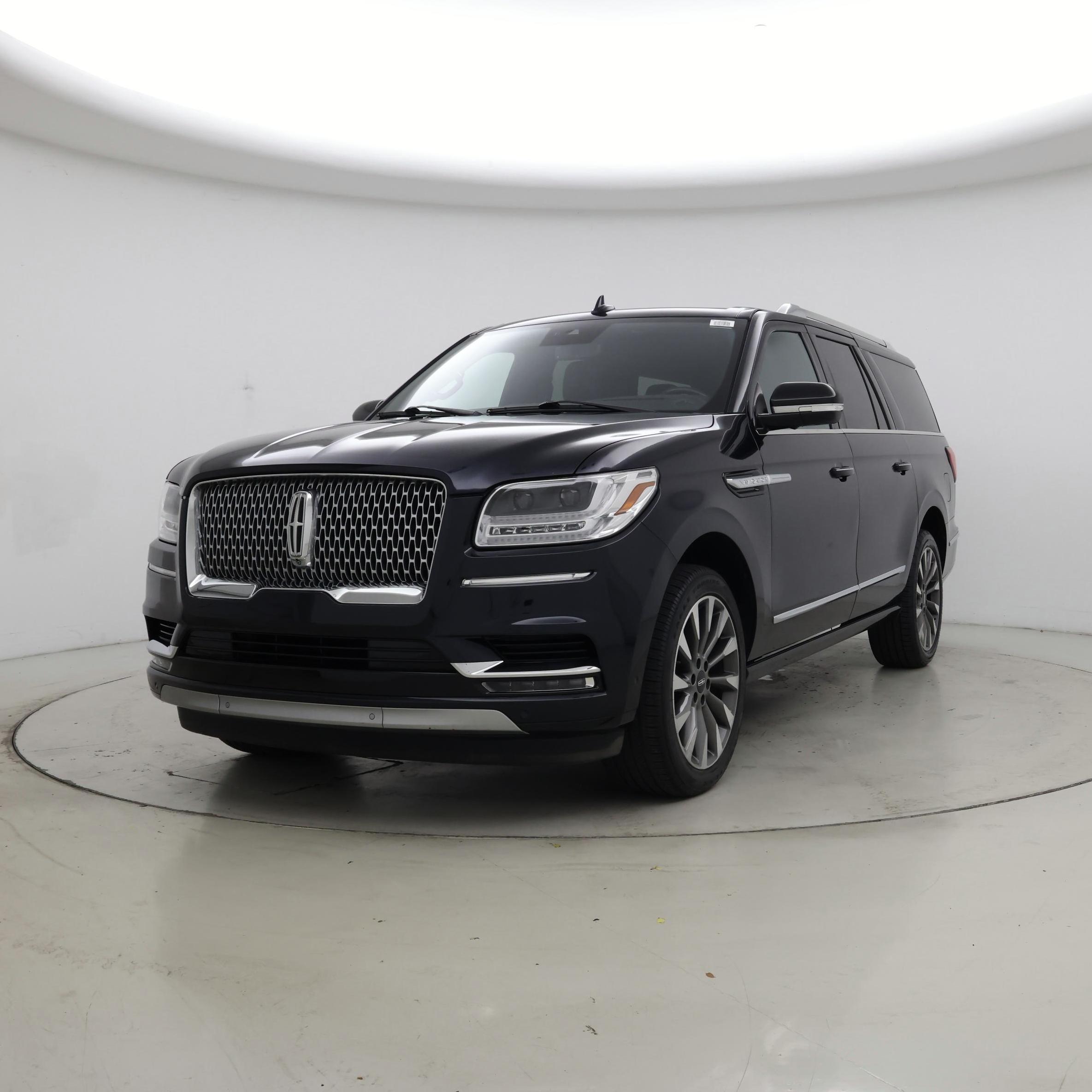 Thumbnail: 2021 Lincoln Navigator L - 4