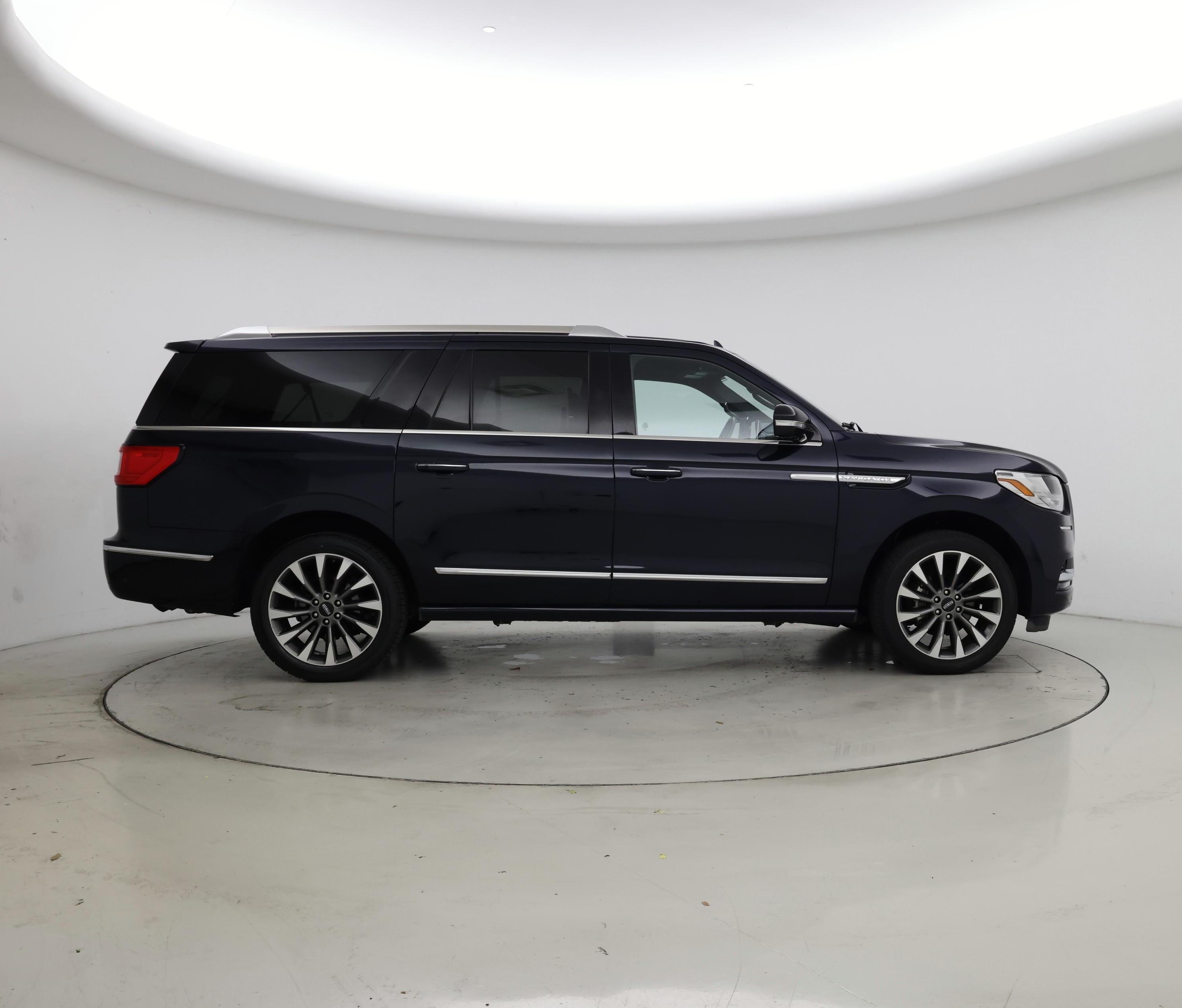 Thumbnail: 2021 Lincoln Navigator L - 7