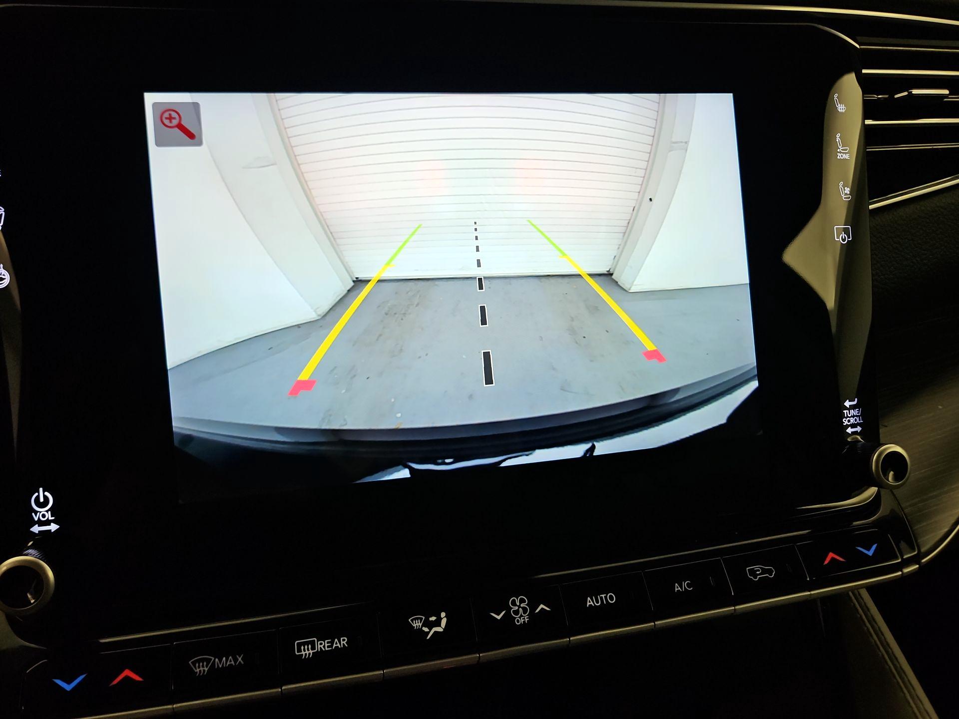 Thumbnail: 2024 Jeep Wagoneer - 14