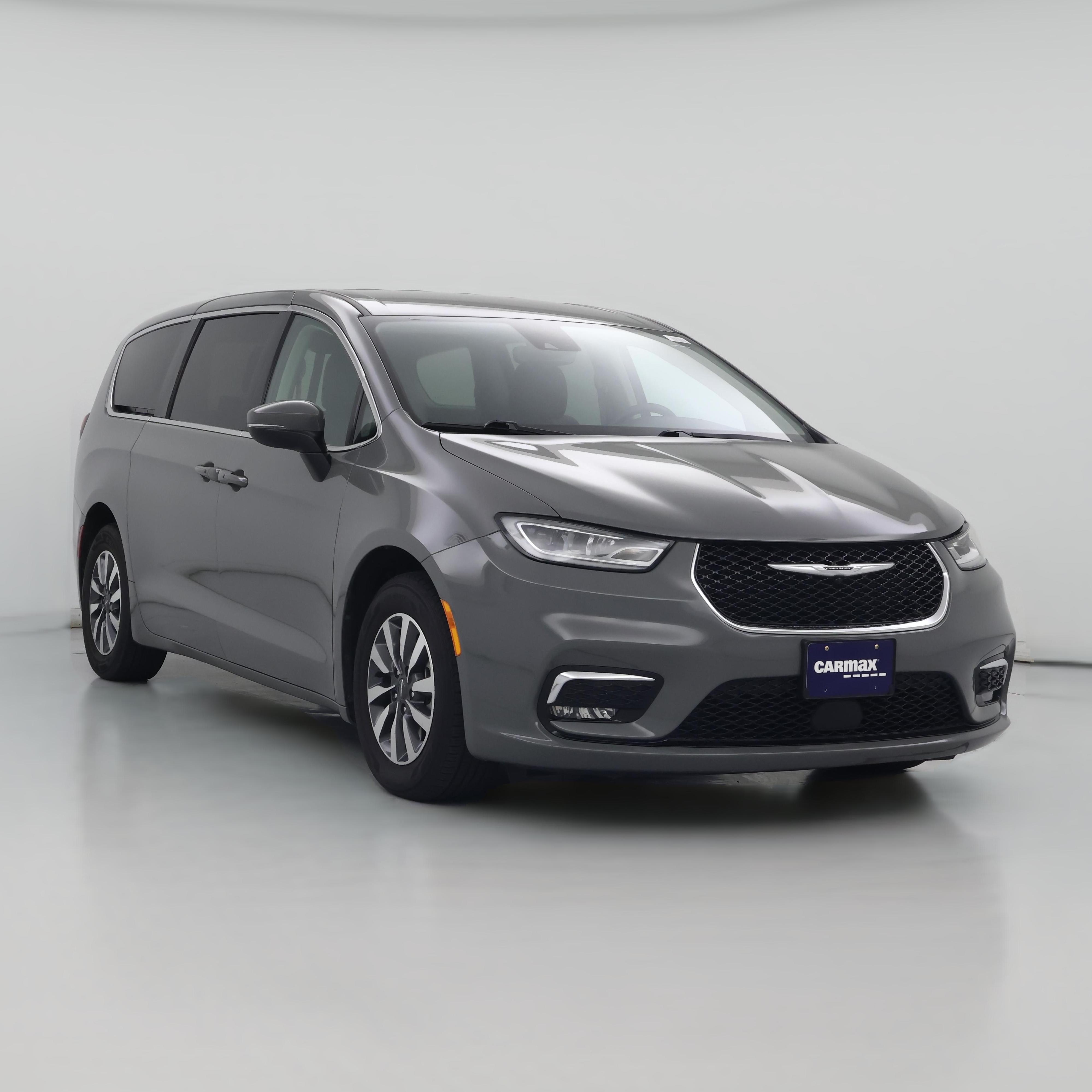 Thumbnail: 2023 Chrysler Pacifica - 1