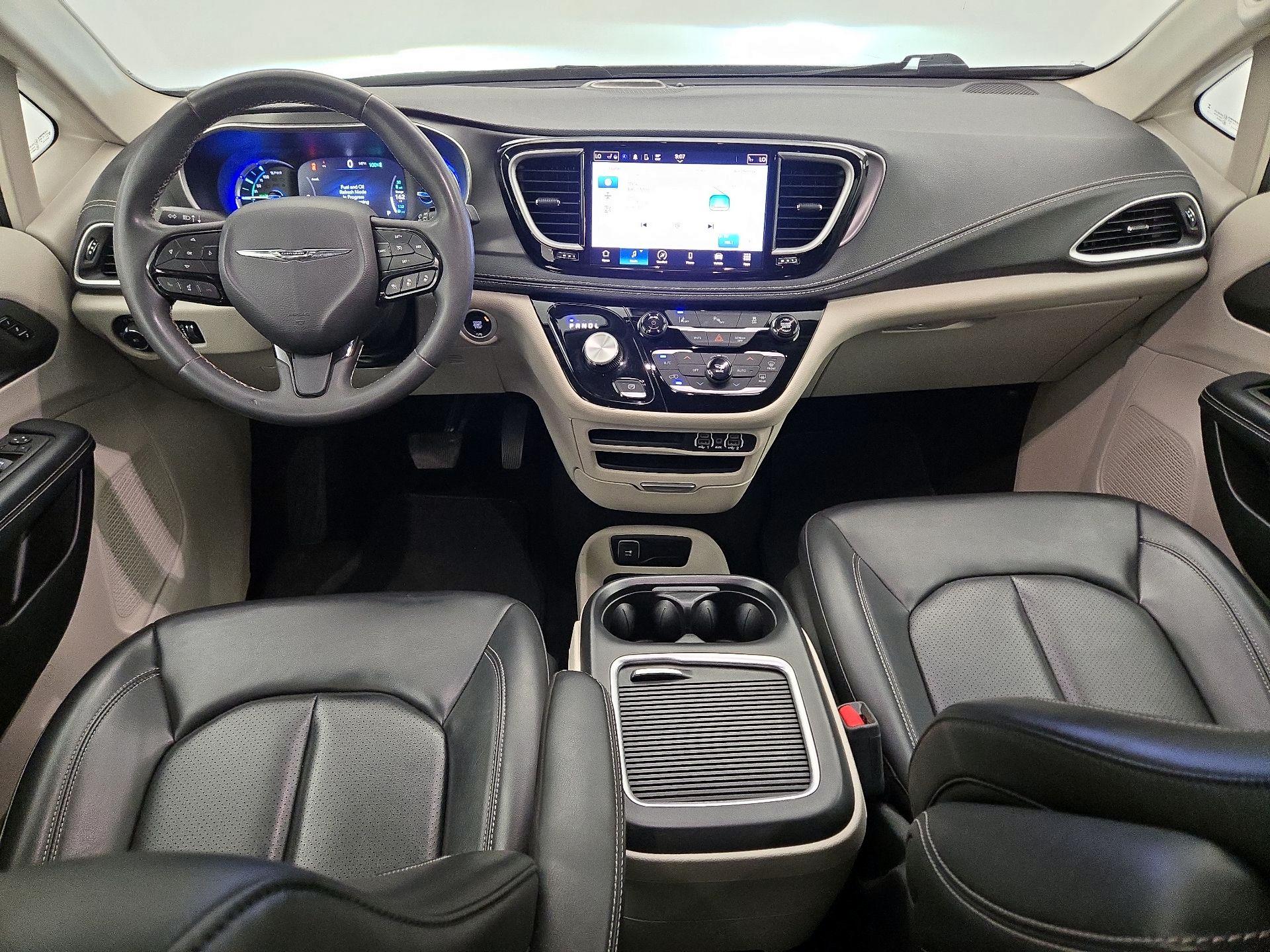 Thumbnail: 2023 Chrysler Pacifica - 9