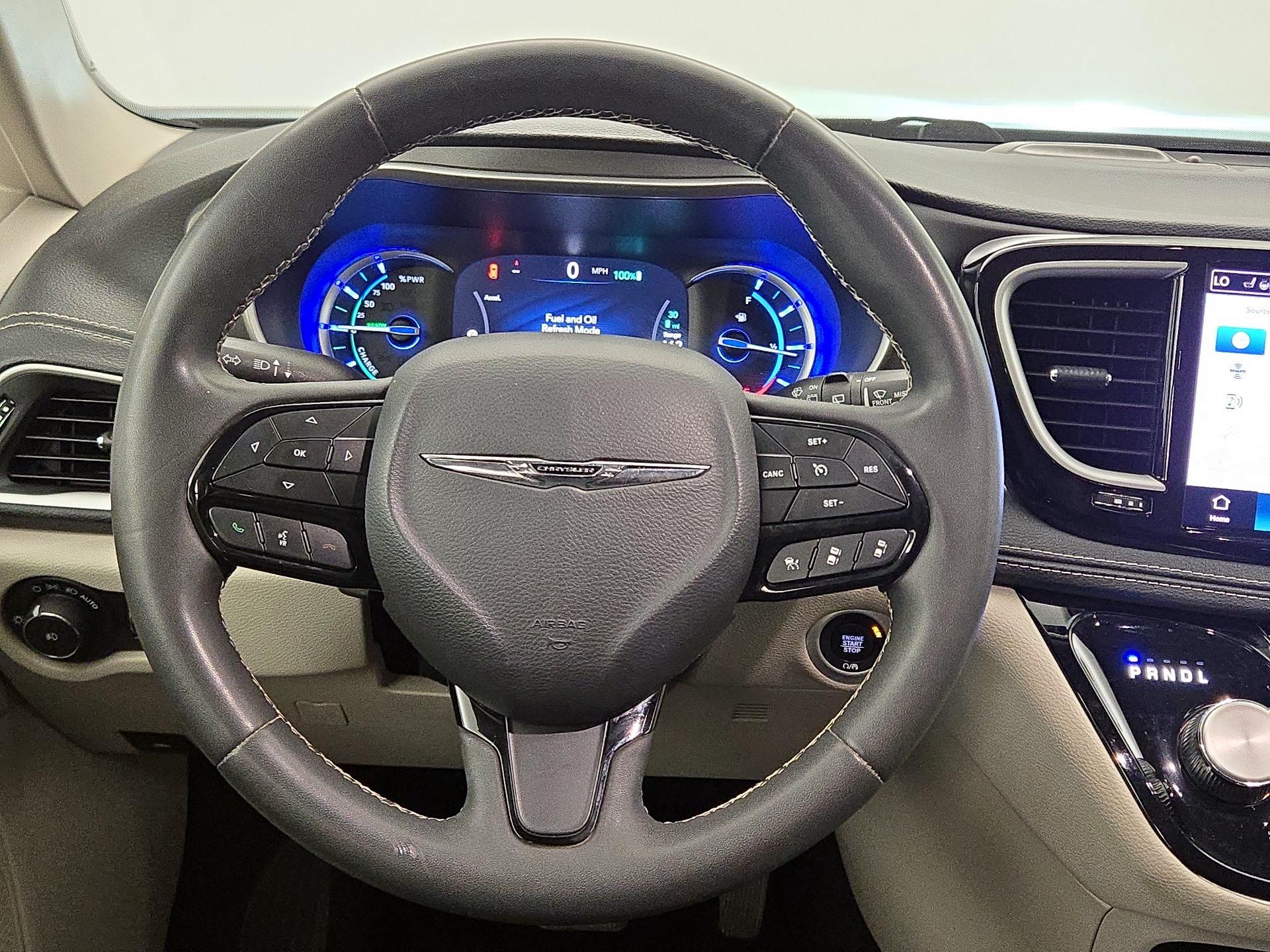 Thumbnail: 2023 Chrysler Pacifica - 10