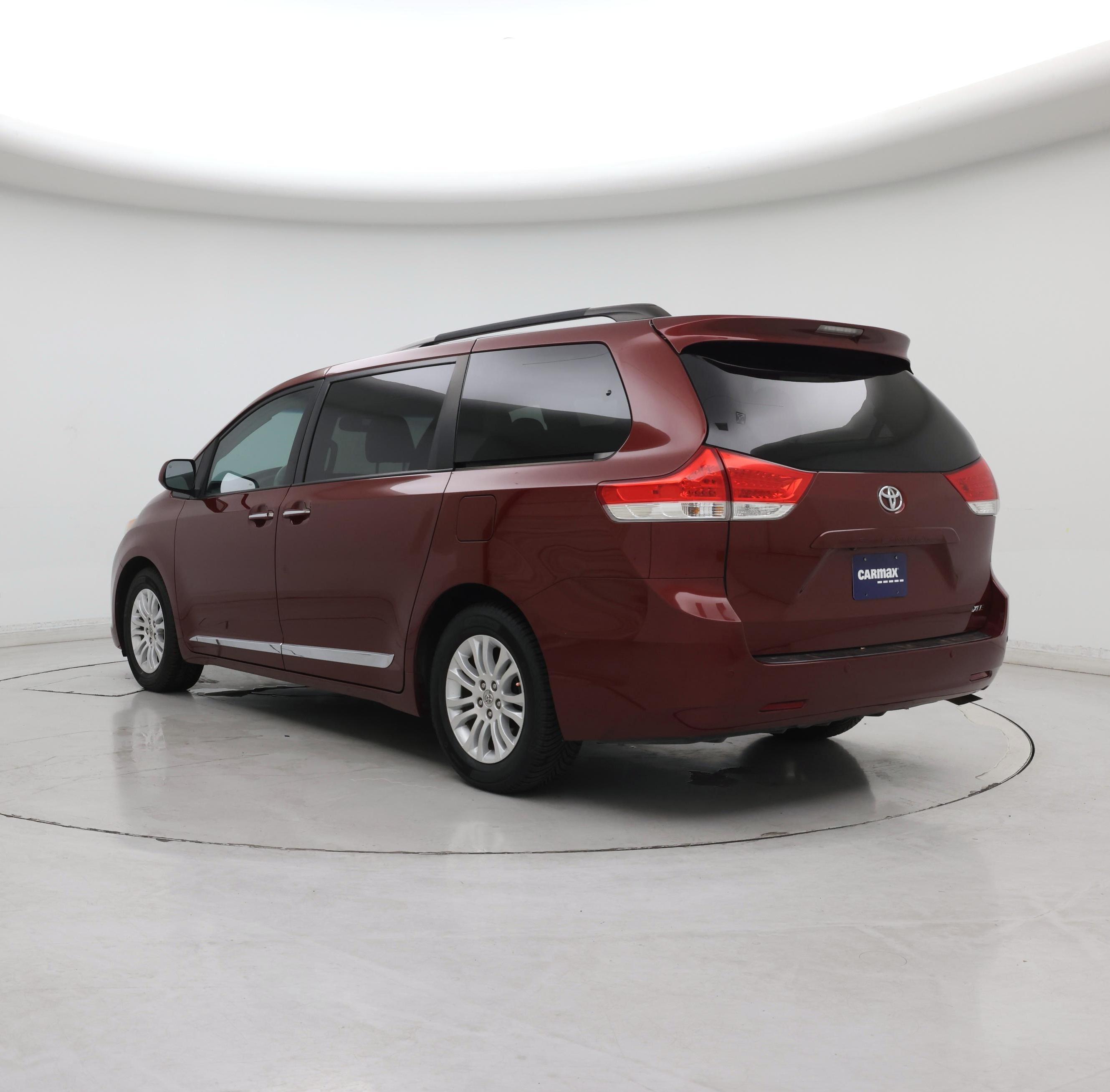 Thumbnail: 2014 Toyota Sienna - 2