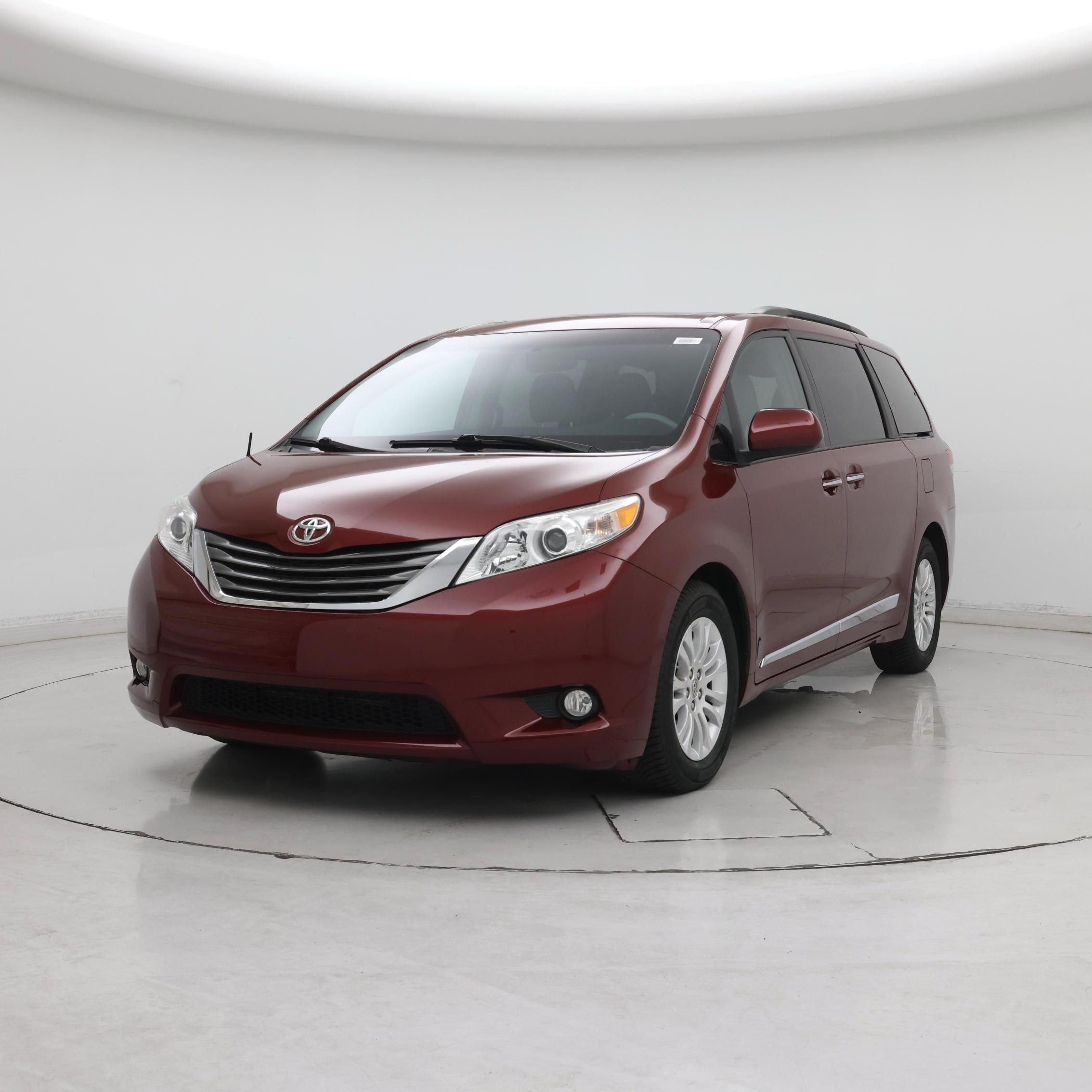 Thumbnail: 2014 Toyota Sienna - 4