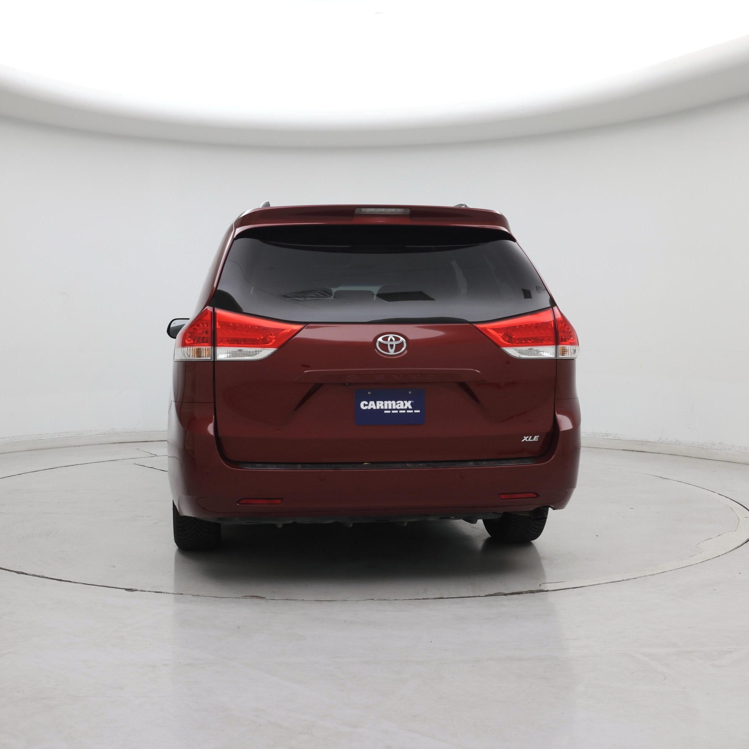 Thumbnail: 2014 Toyota Sienna - 6