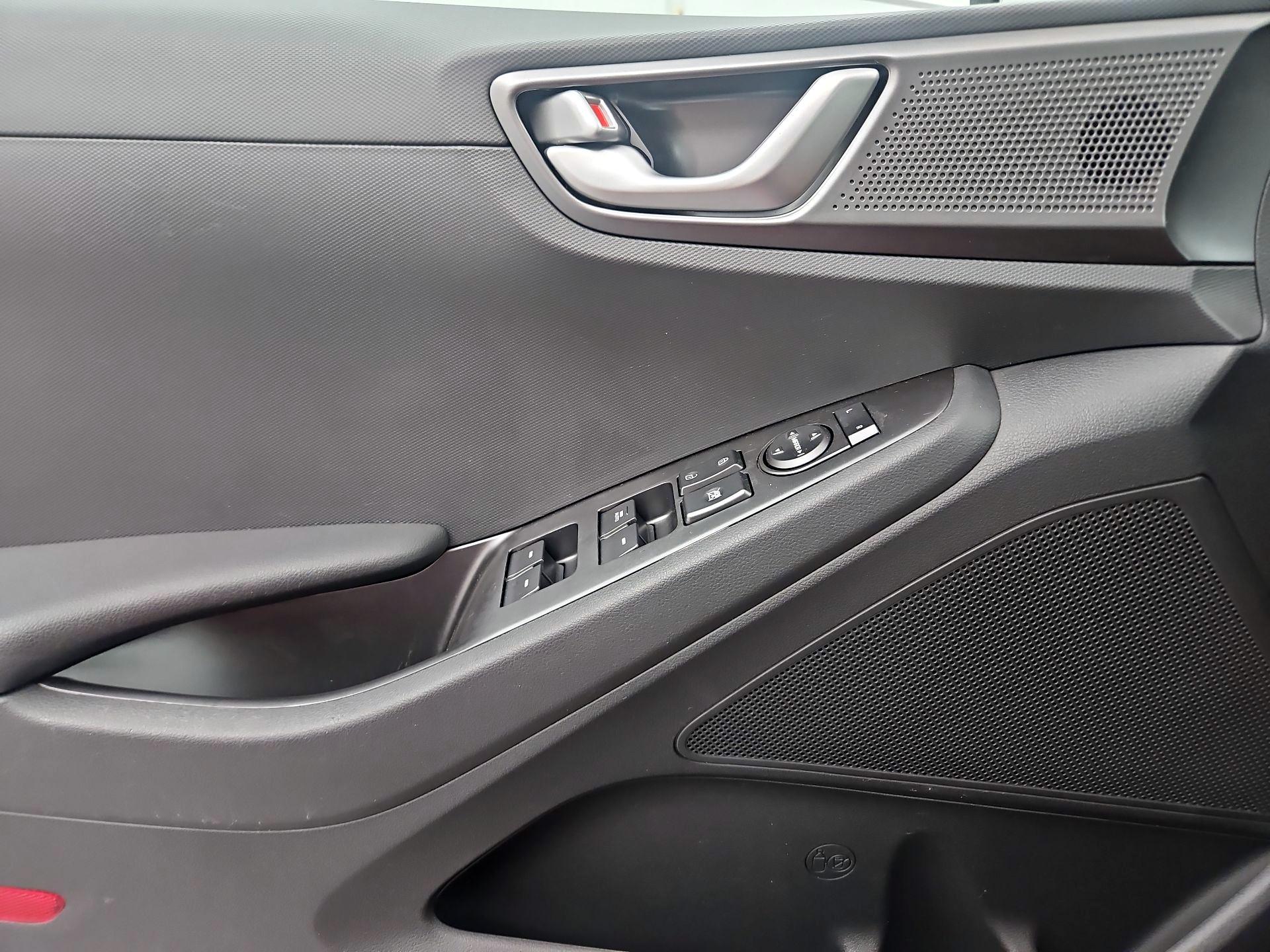 Thumbnail: 2022 Hyundai Ioniq - 12