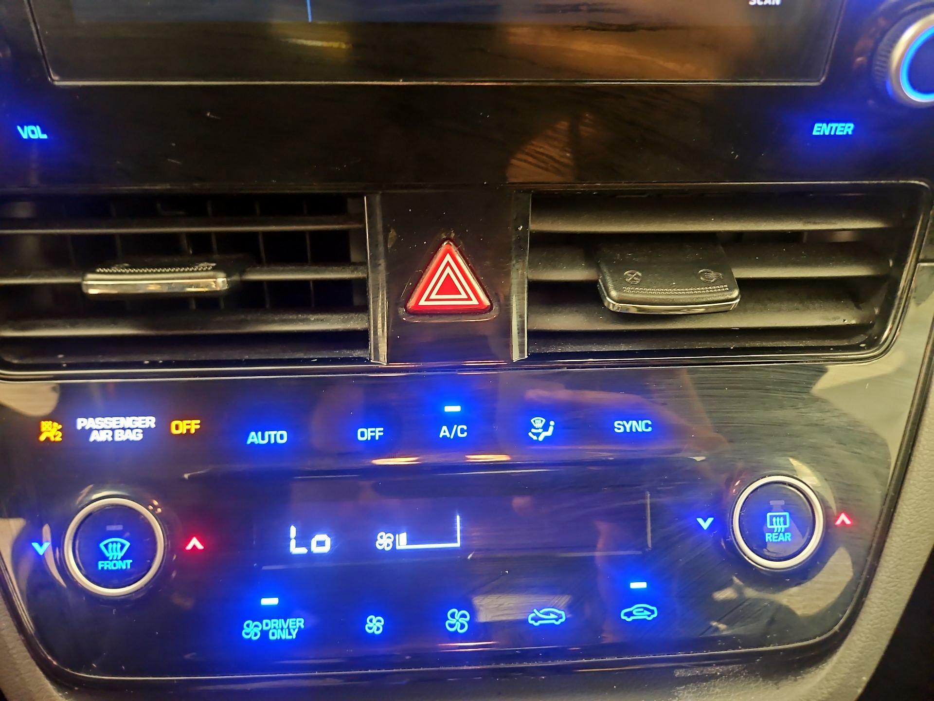 Thumbnail: 2022 Hyundai Ioniq - 16