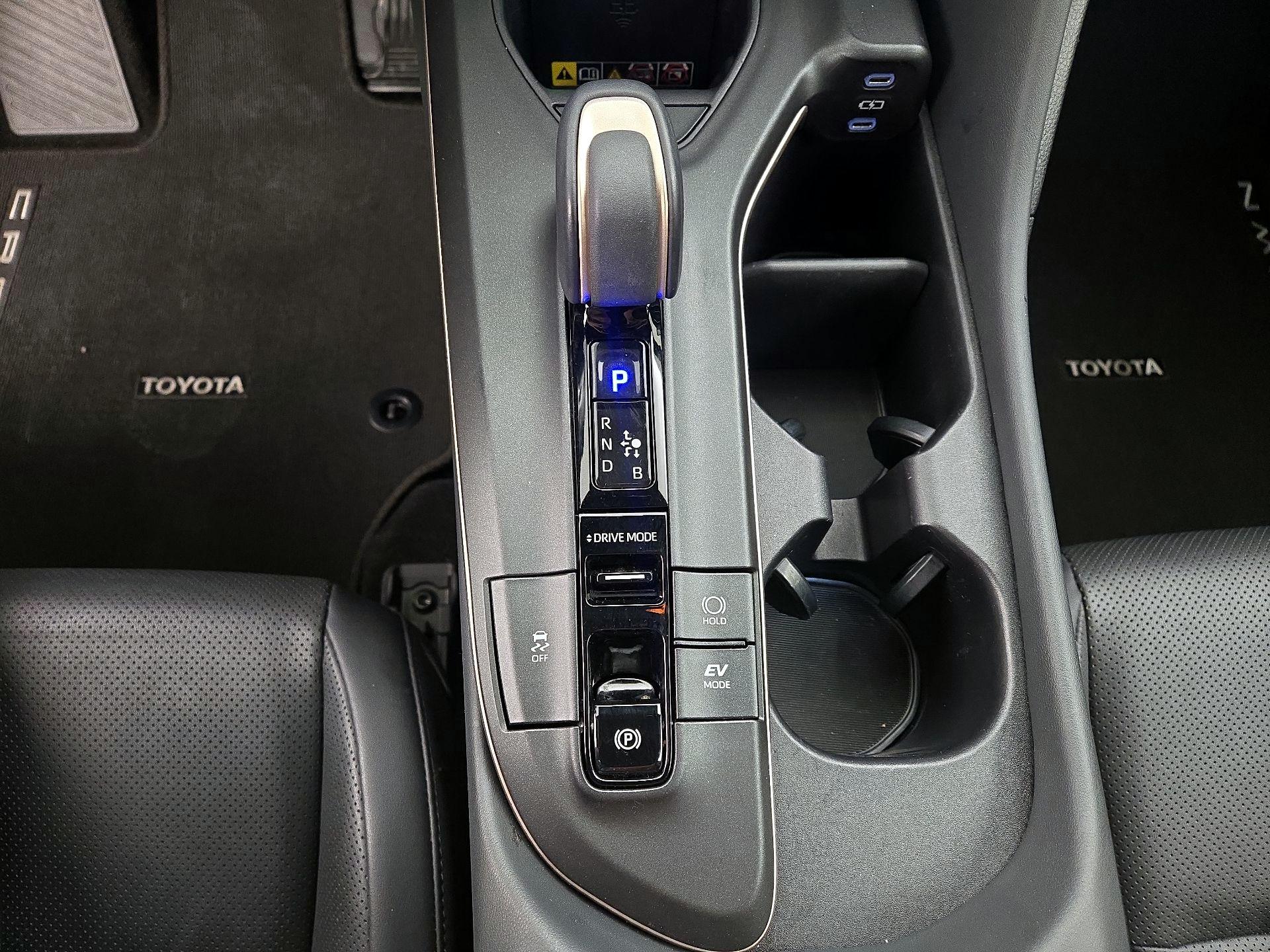 Thumbnail: 2023 Toyota Crown - 18