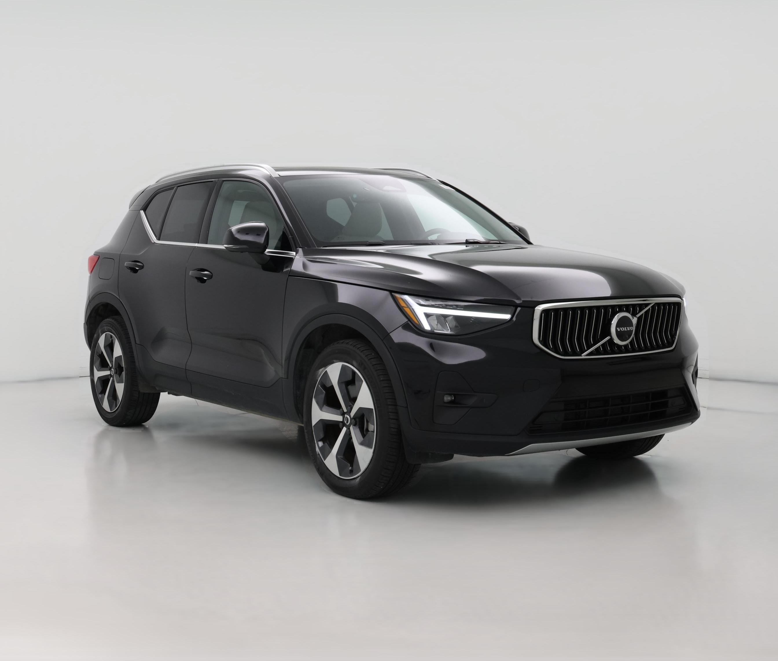 Thumbnail: 2023 Volvo XC40 - 1