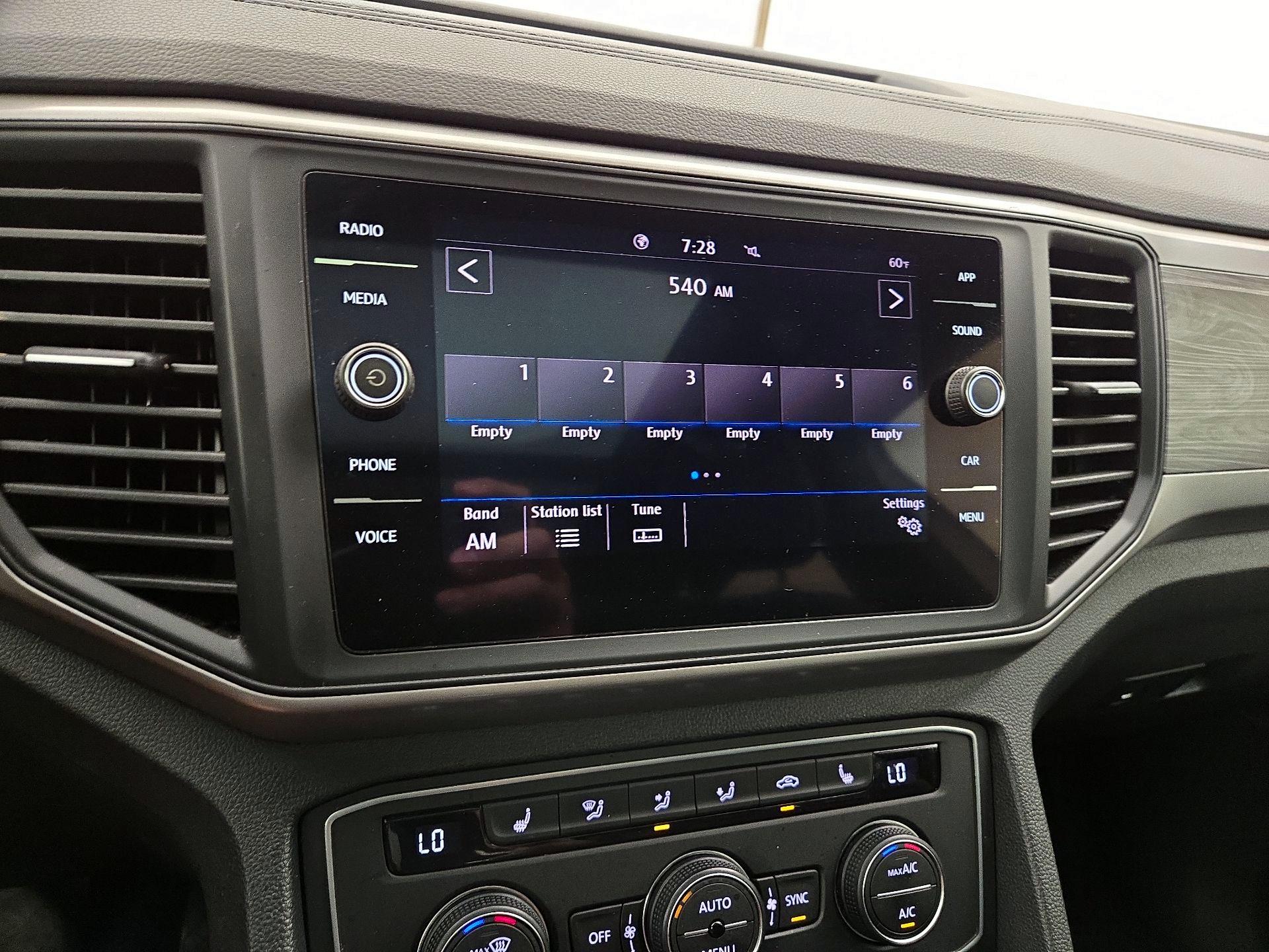 Thumbnail: 2020 Volkswagen Atlas - 15