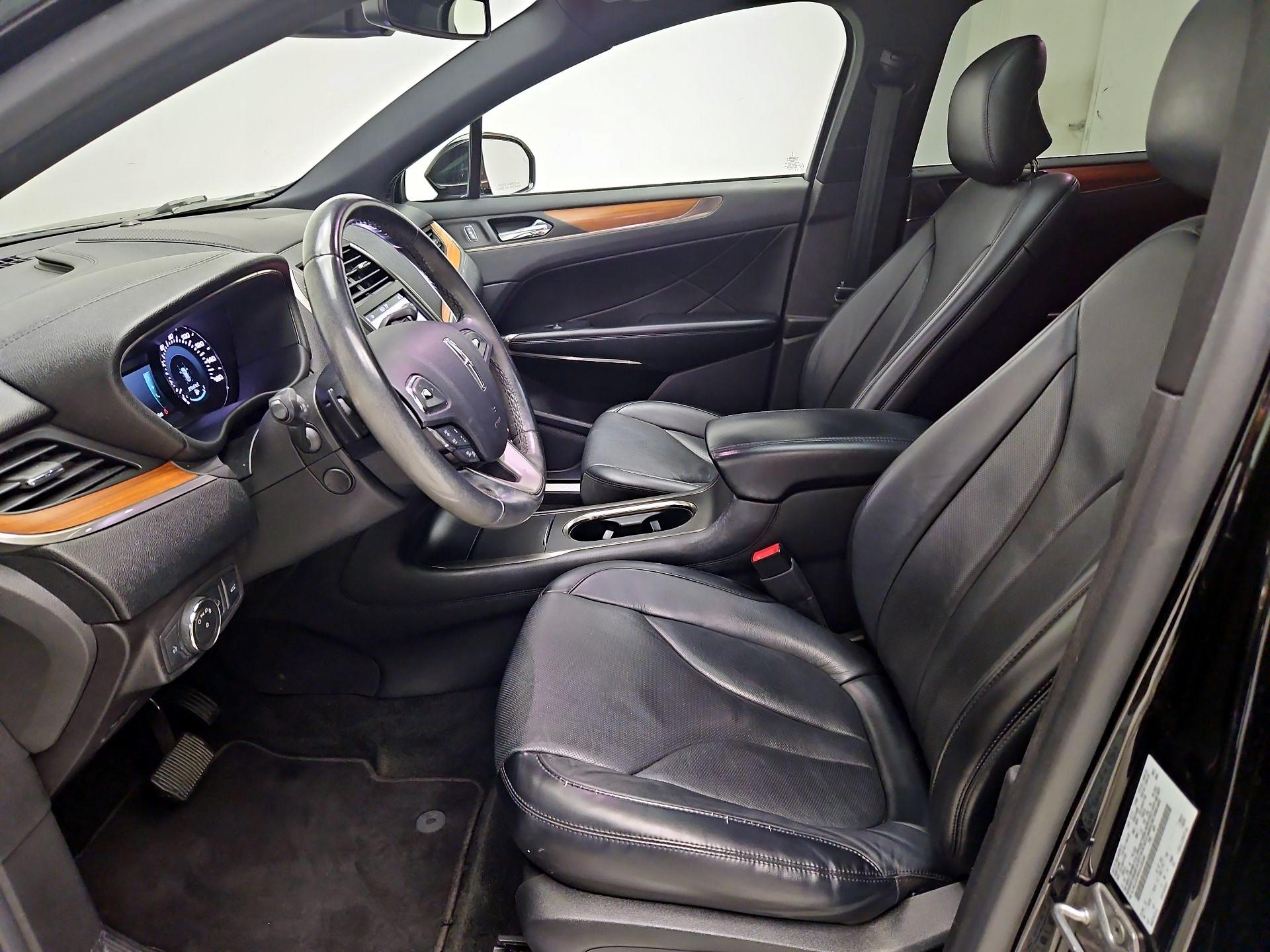 Thumbnail: 2016 Lincoln MKC - 11